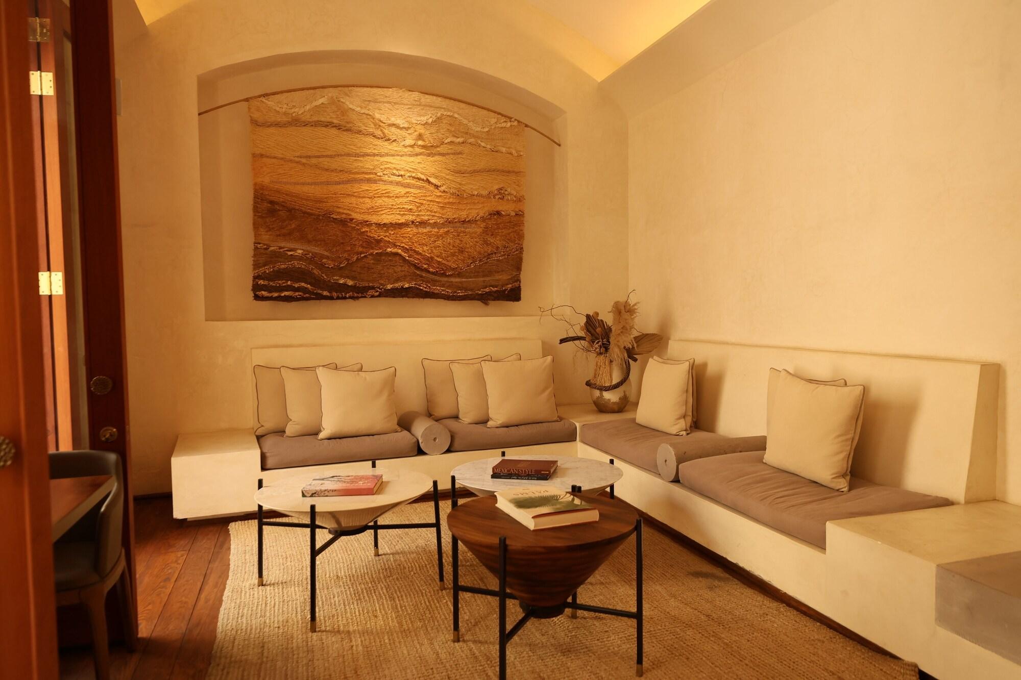 Vista Lobby Cantera 1910 Hotel Boutique