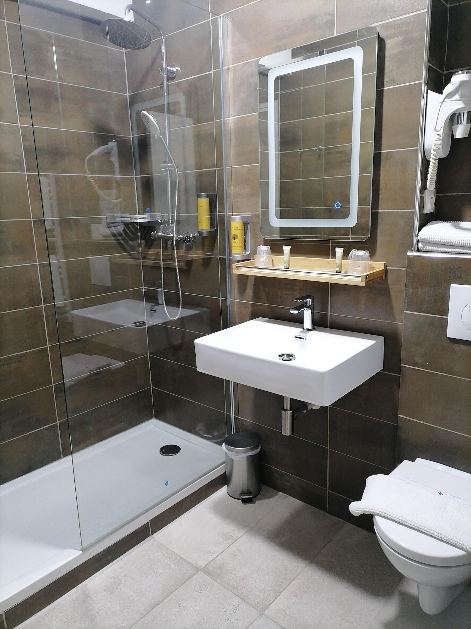 Equipamiento de Habitación Hotel La Buissonniere