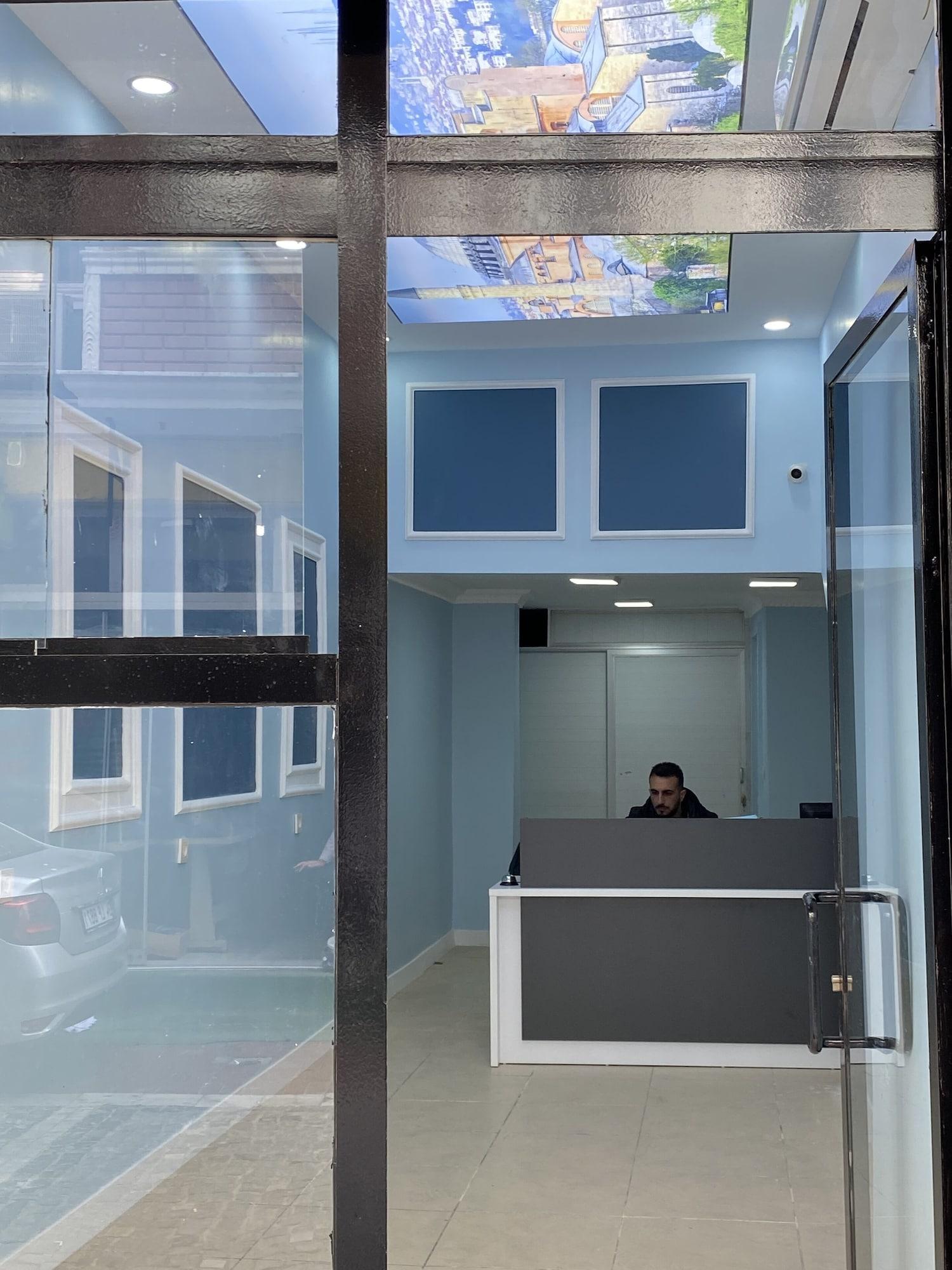 Vista Lobby Blue Mansion Hotel