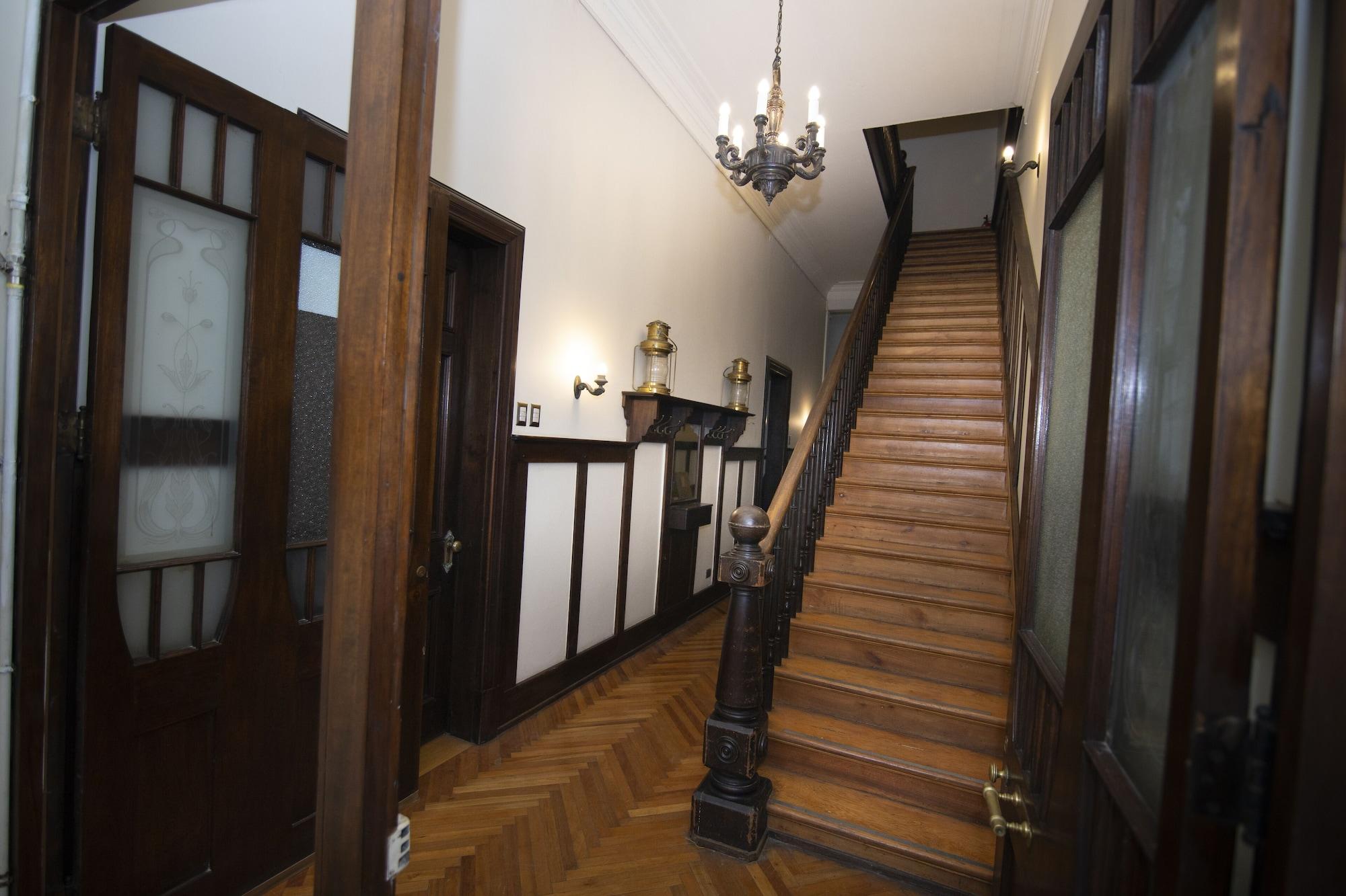 Varios New Voga Guesthouse