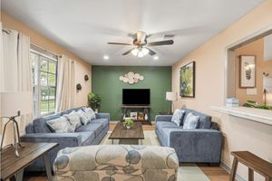 Renta temporal - Charming 3-bedroom house near Hobby Airport King Bed