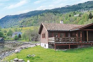 Alquiler Vacacional - 8 Person Holiday Home in Nordfjordeid-by Traum