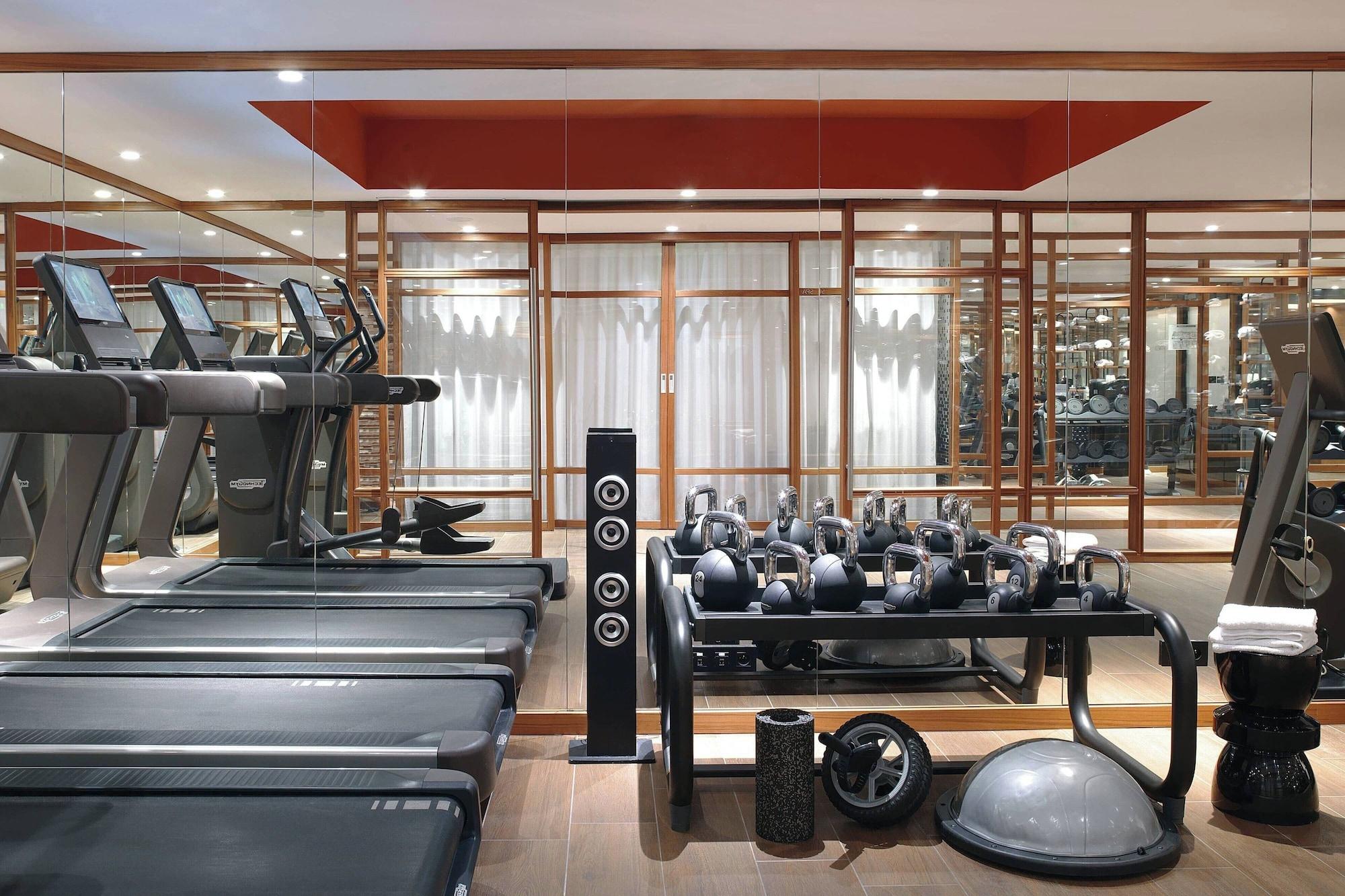 Gimnasio Renaissance Paris Republique Hotel