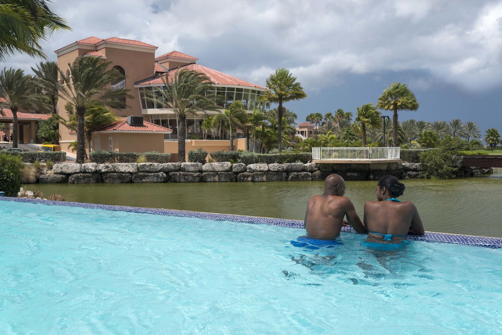 Vista Exterior Divi Village All Inclusive Villas