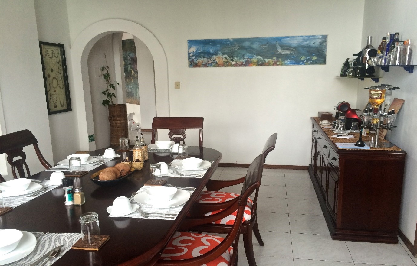Bar/Salón GALAPAGOS HOUSE