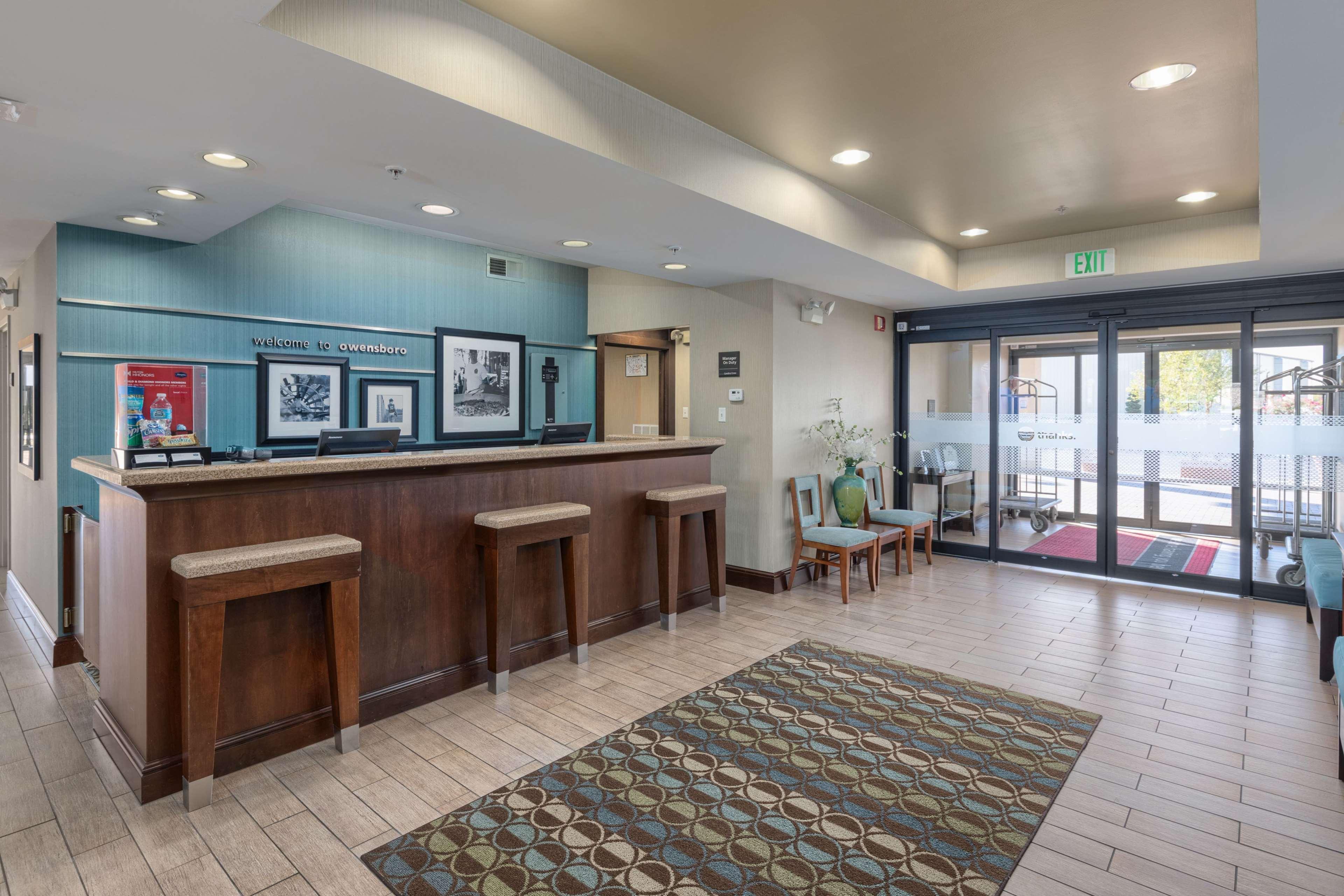 Vista Lobby Hampton Inn Owensboro South