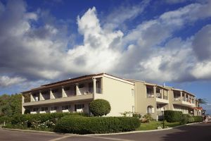 Alojamiento - Acharavi Beach Hotel