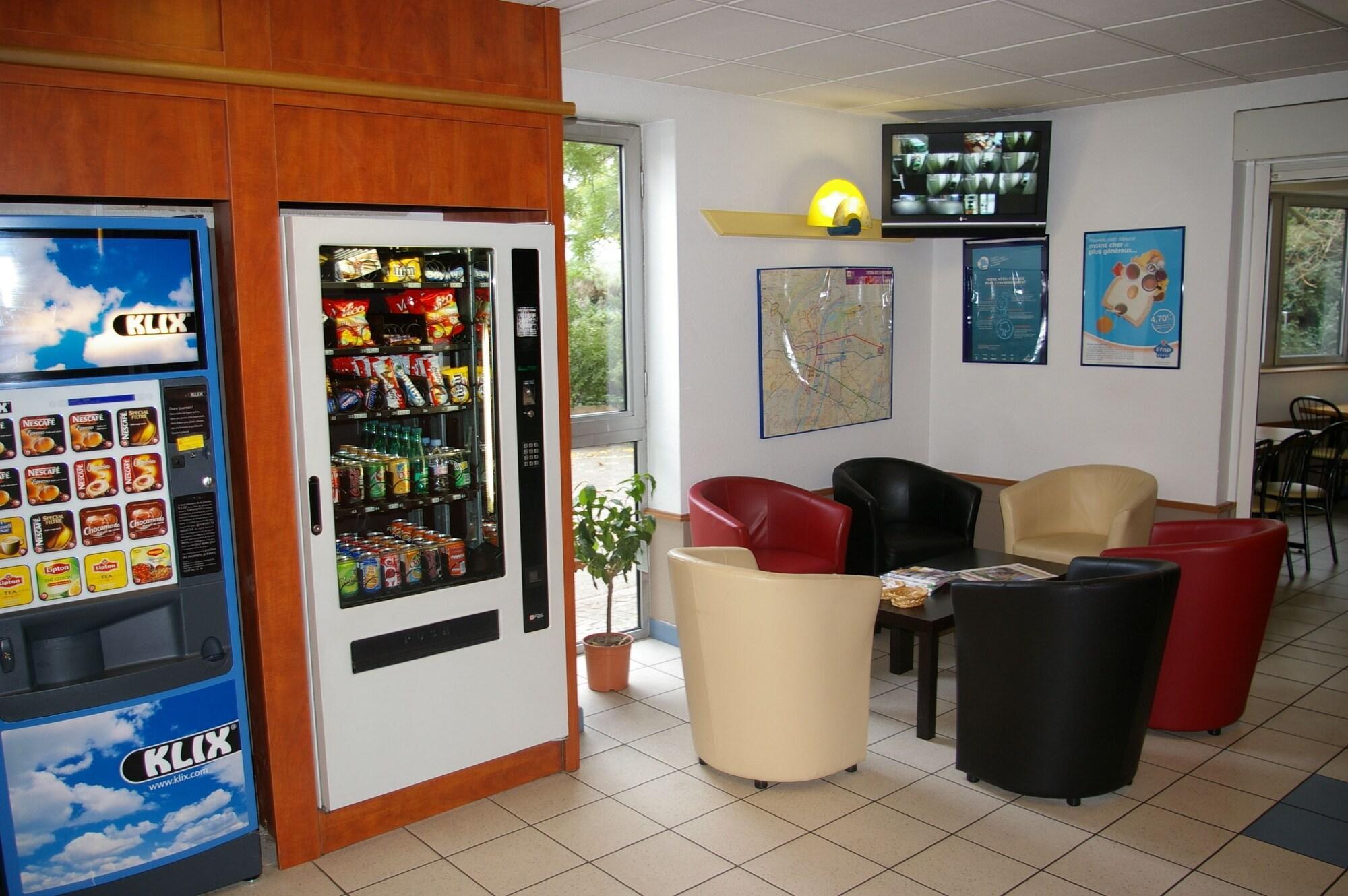 Vista Lobby ibis budget Lyon Caluire Cite Internationale