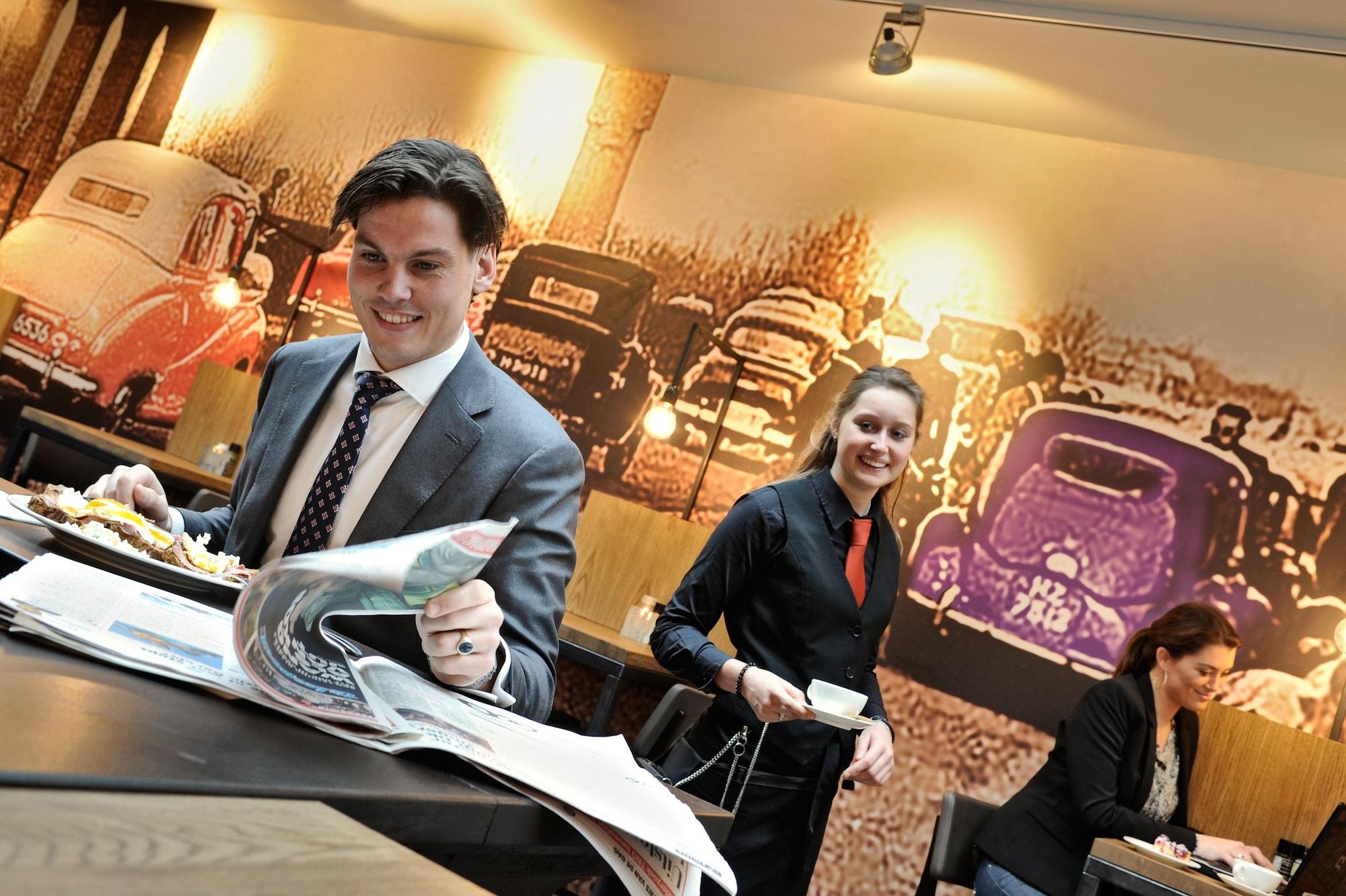 Bar/Salón Van der Valk Hotel Hilversum - de Witte Bergen