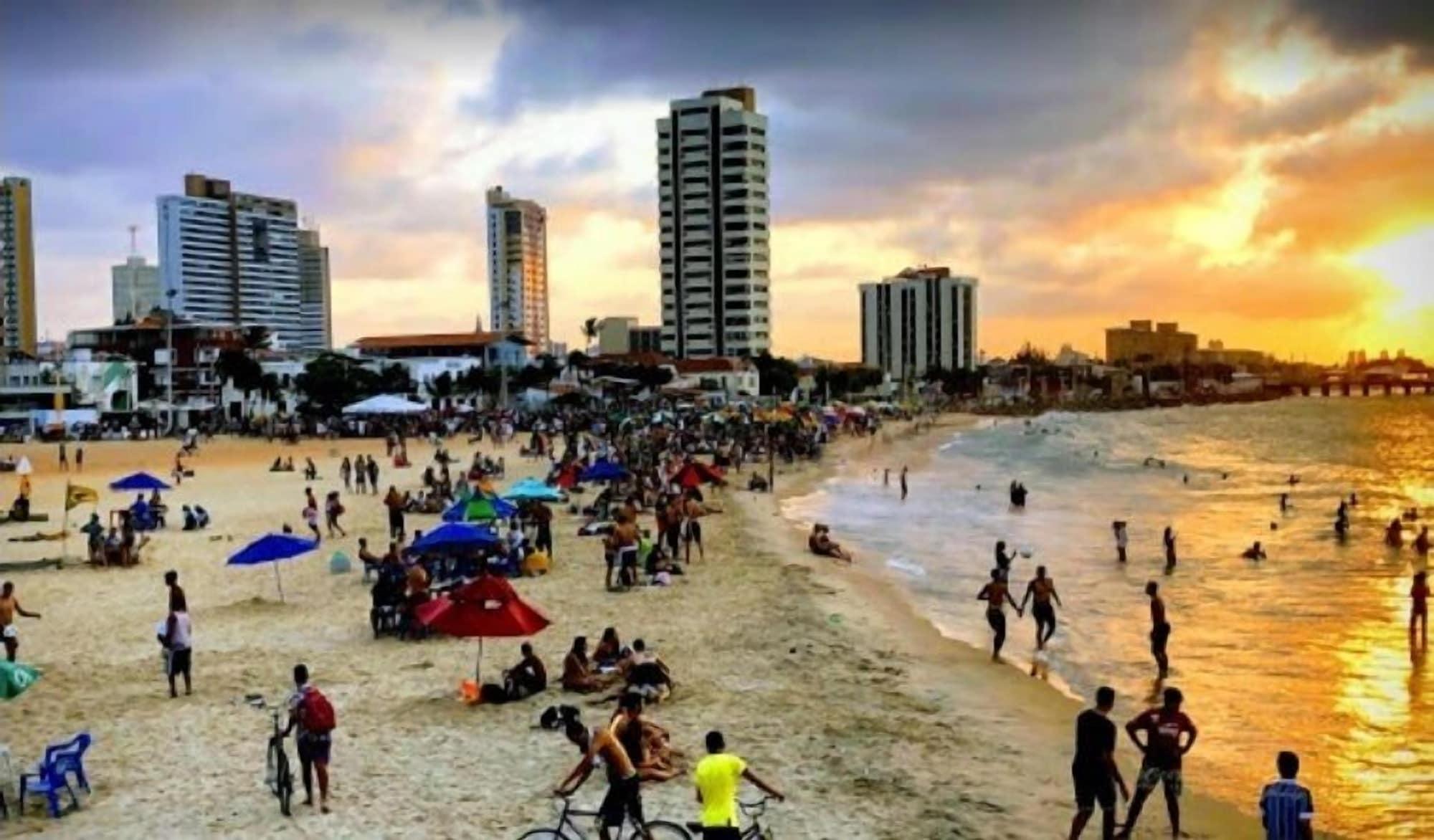 Playa Albergaria Hostel & Bar