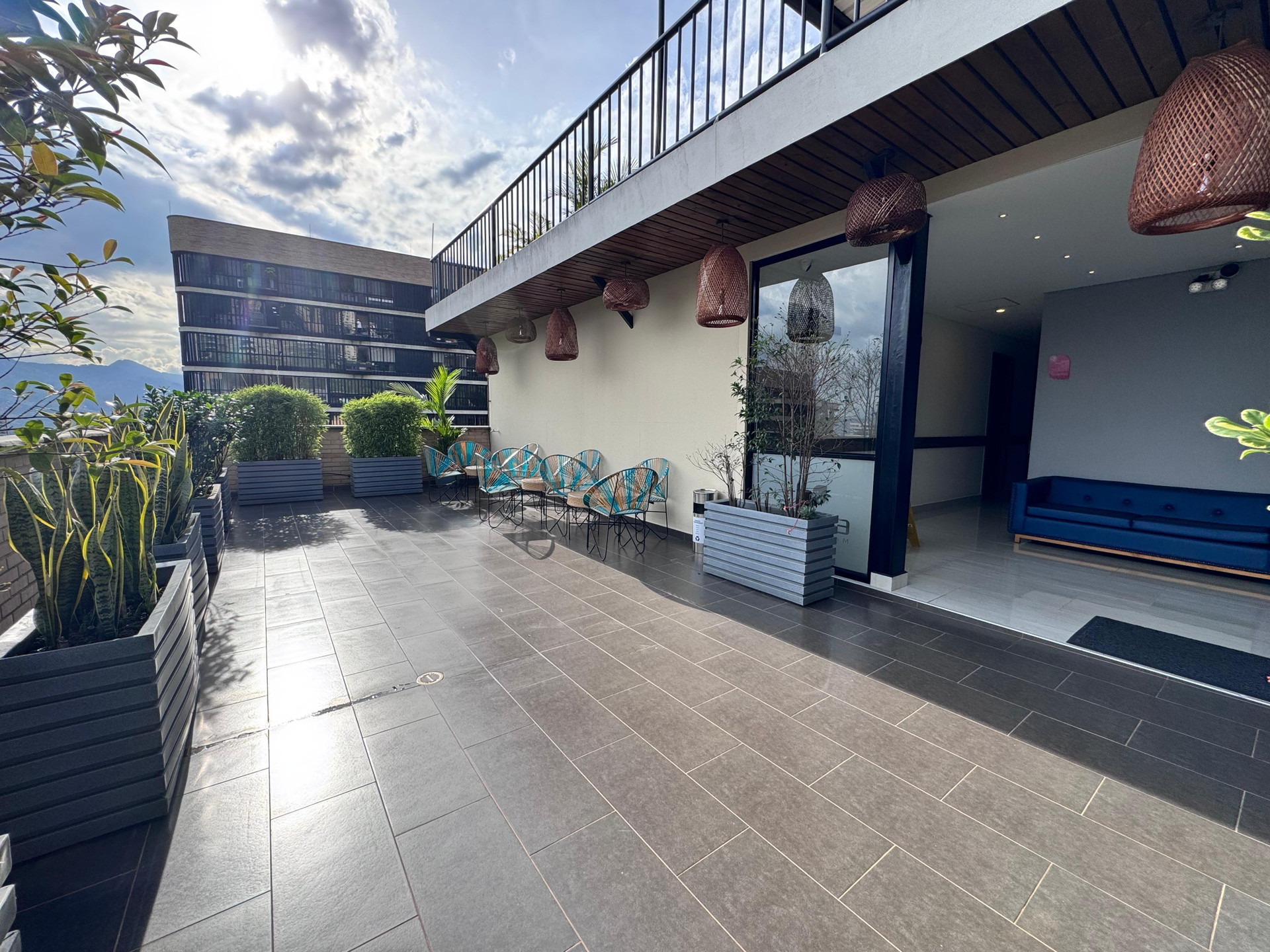 Vista Exterior EcoHub Hotel Medellin