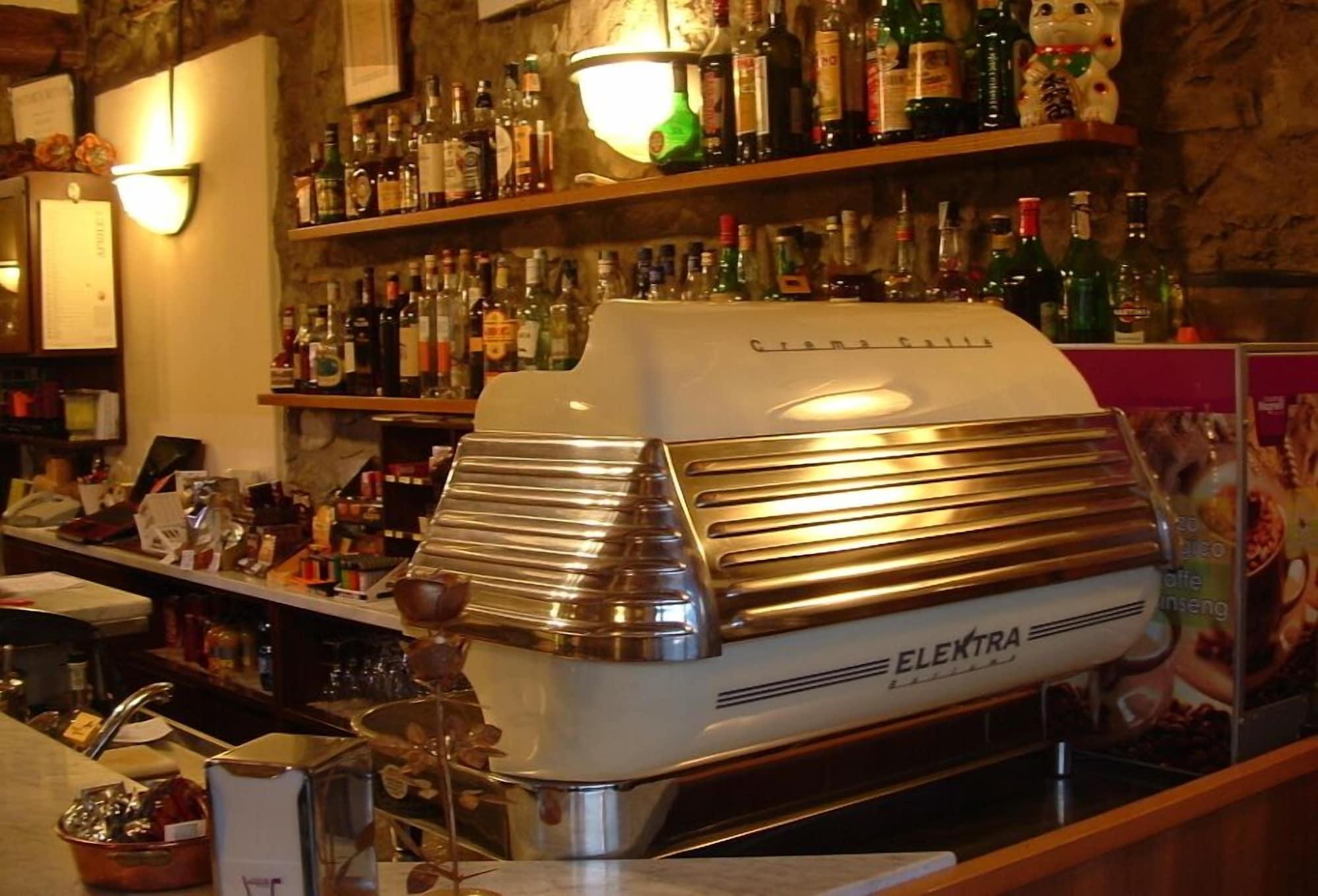 Bar/Salón Locanda Il Gallo