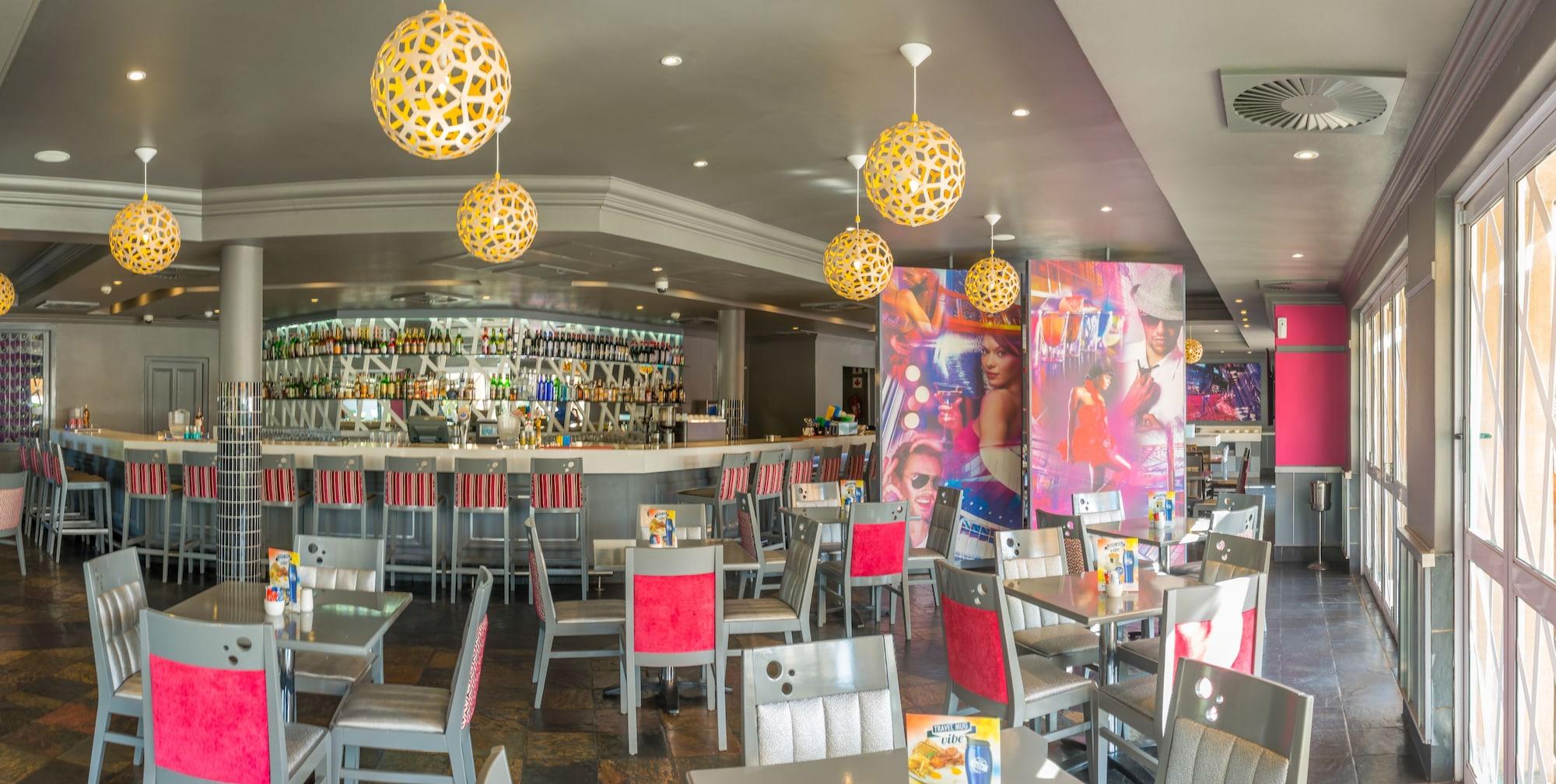 Bar/Salón Peermont Mondior, Gaborone