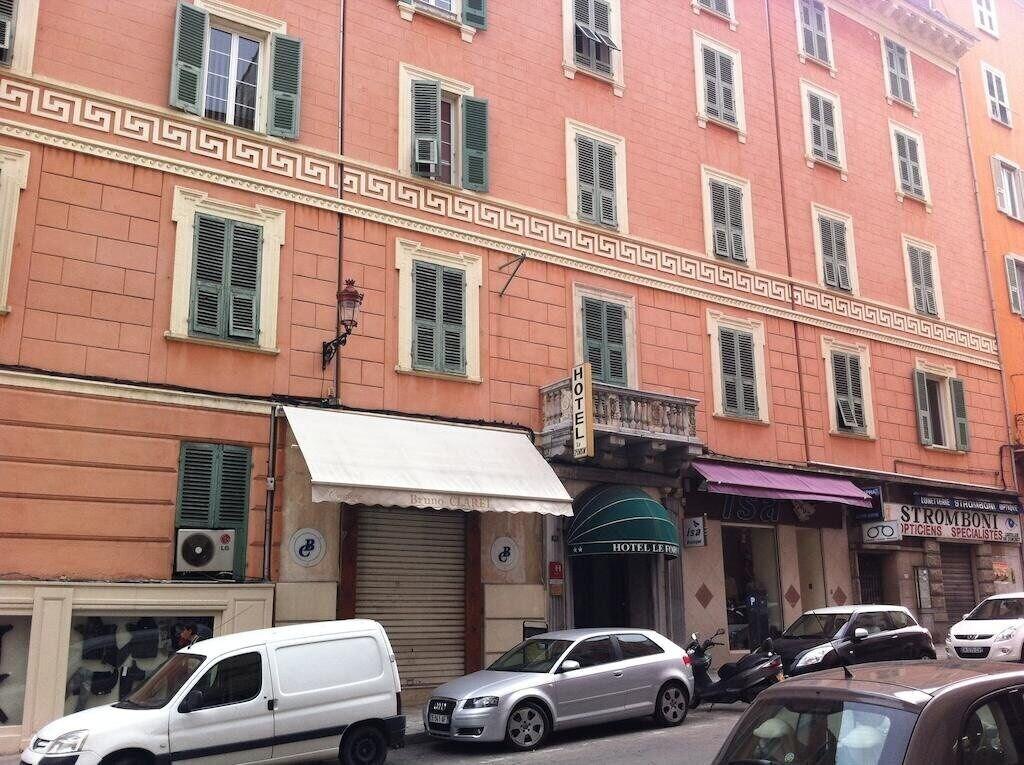 Vista Exterior Hotel Le Forum