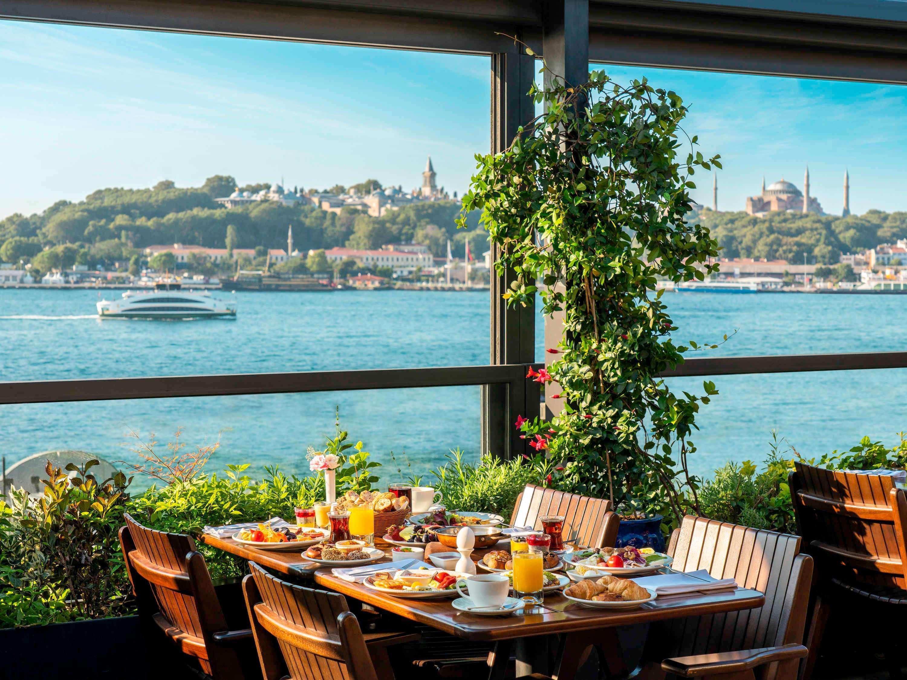 Restaurant Novotel Istanbul Bosphorus