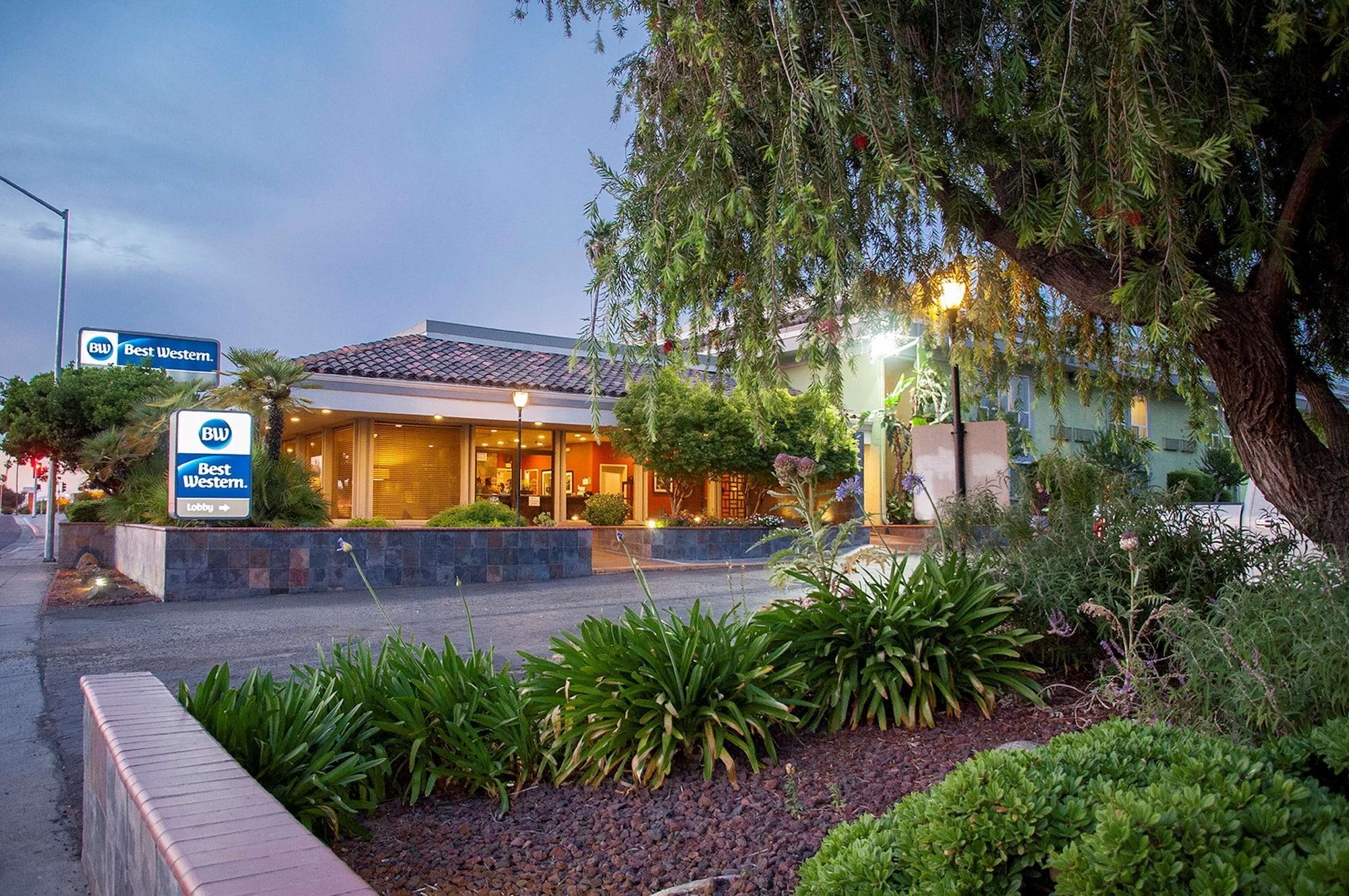 Vista Exterior Best Western Village Inn
