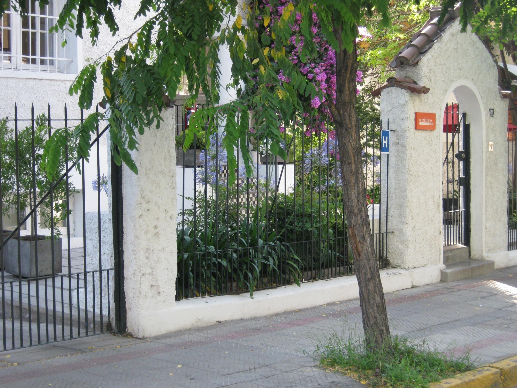 Vista Exterior Meridiano Sur Petit Hotel