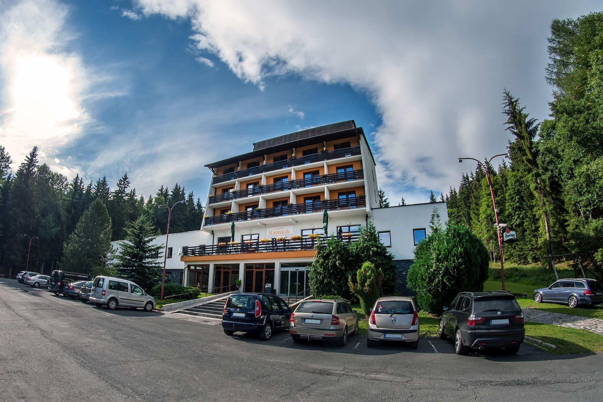 Vista Exterior Hotel Kamzík