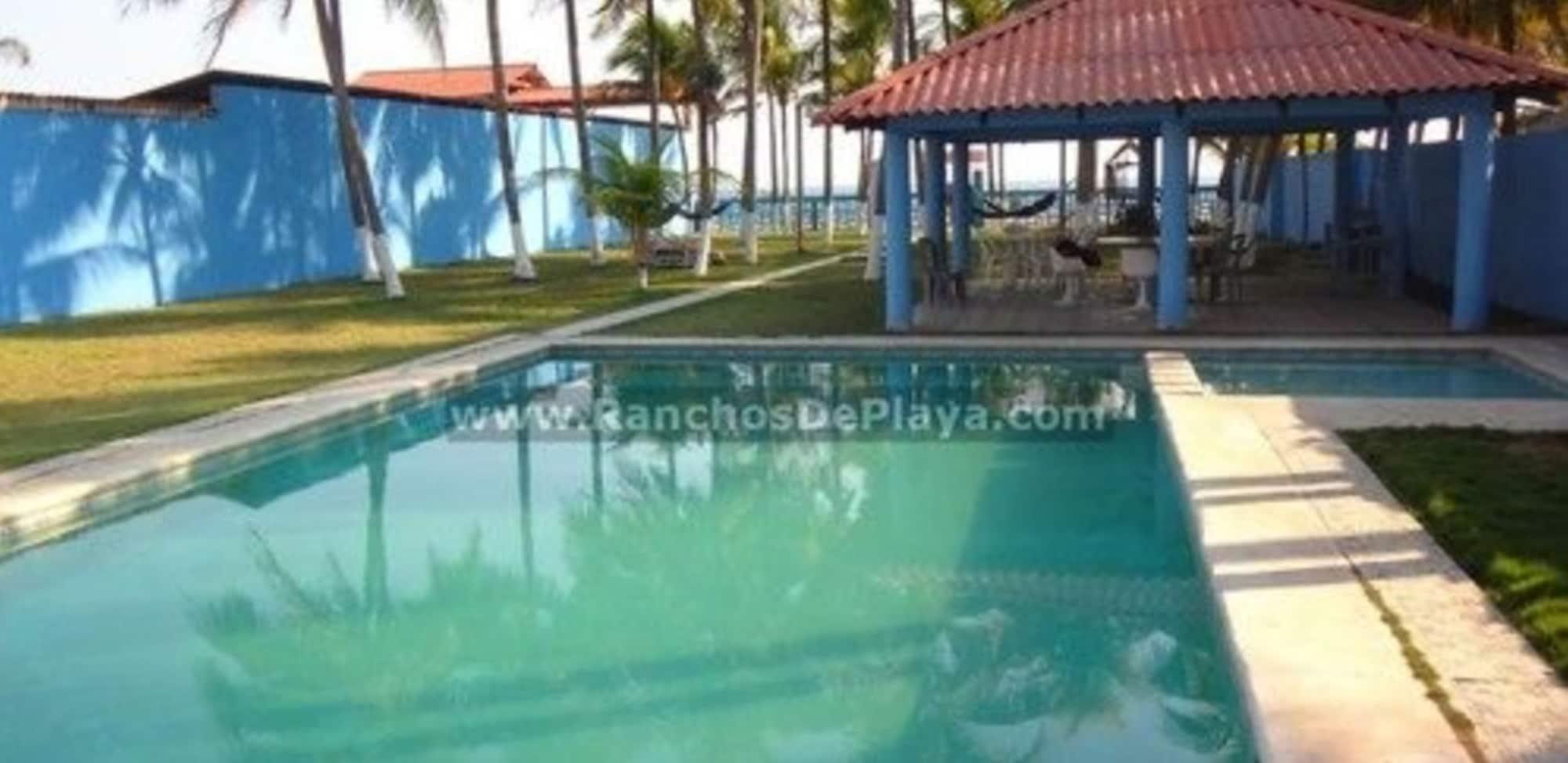 Vista Piscina Rancho Casa Grande