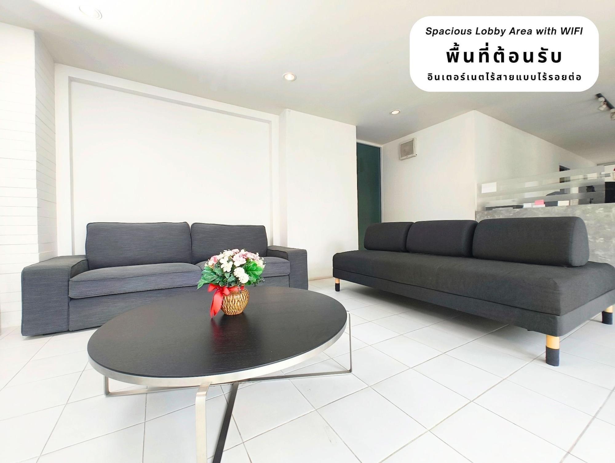 Vista Lobby The Avail