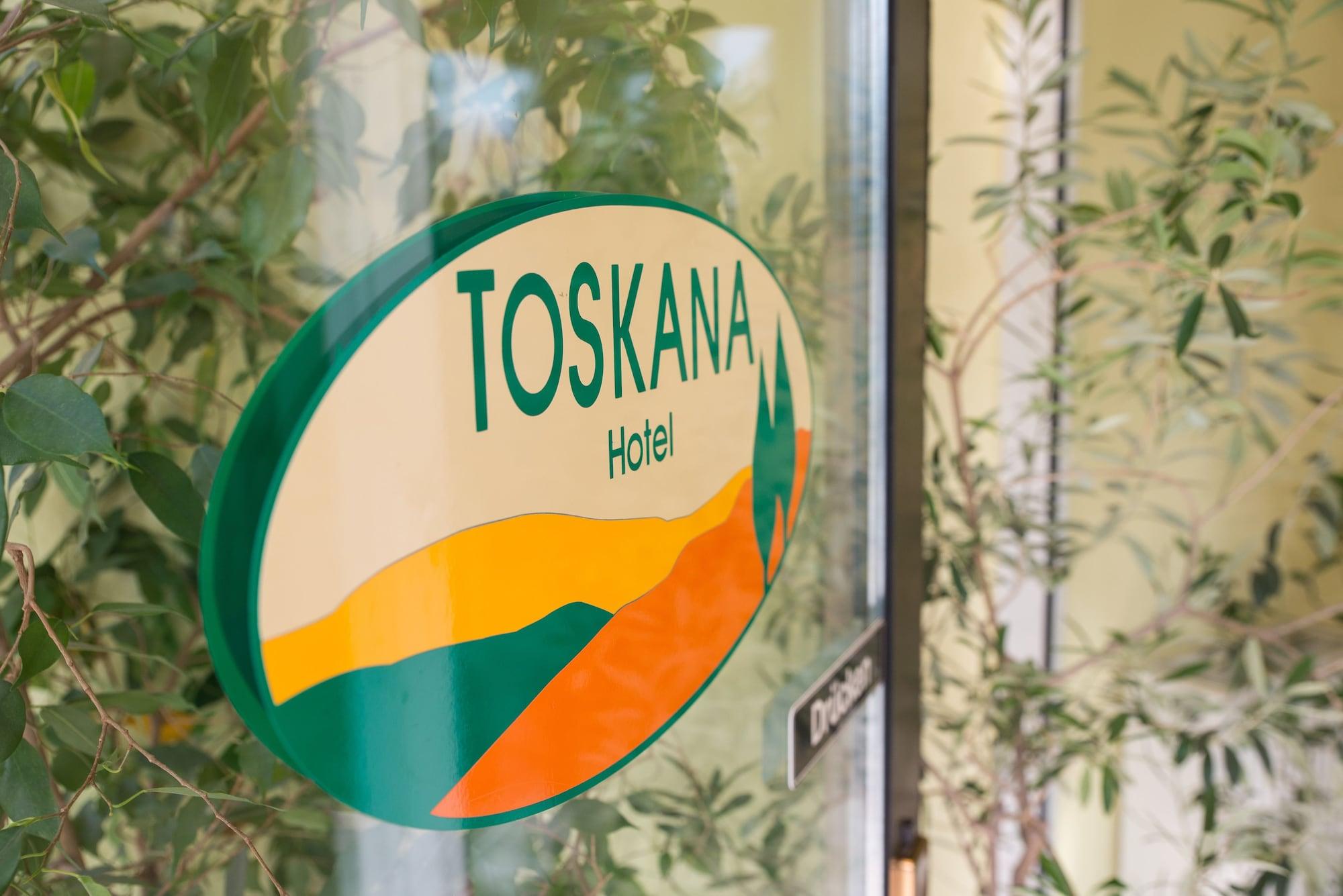 Vista Exterior Hotel Toskana
