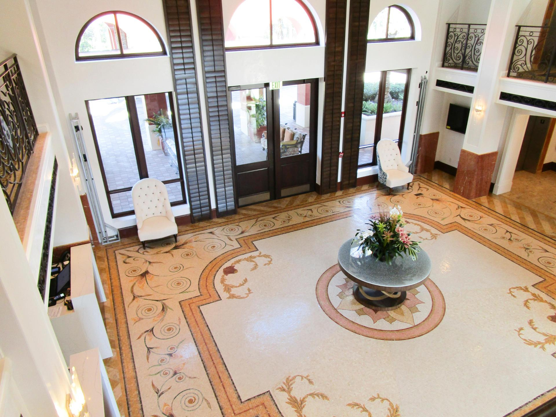 Vista Lobby Naples Bay Resort & Marina