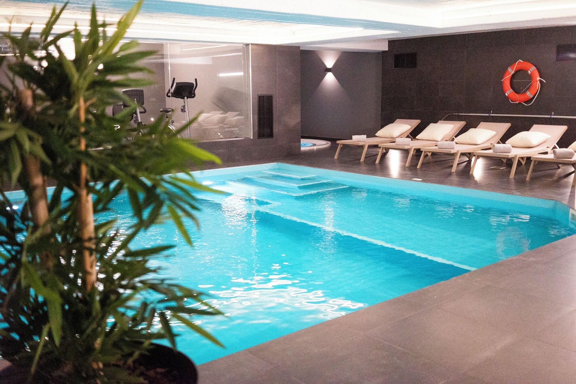 Vista Piscina MASA Hotel Wellness & Spa Campo Grande Lisbon