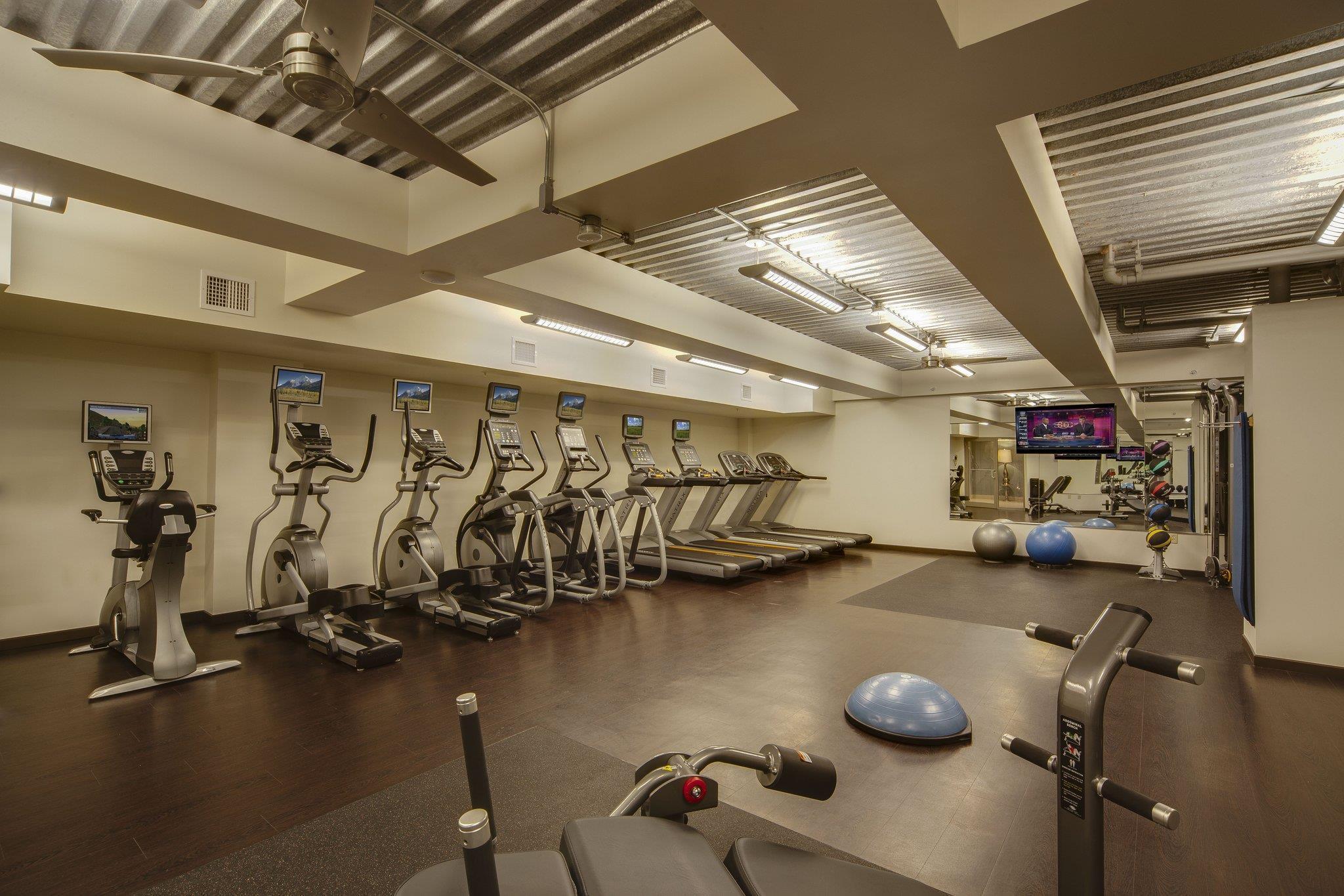 Instalaciones Recreativas The Madison Concourse Hotel and Governor's Club