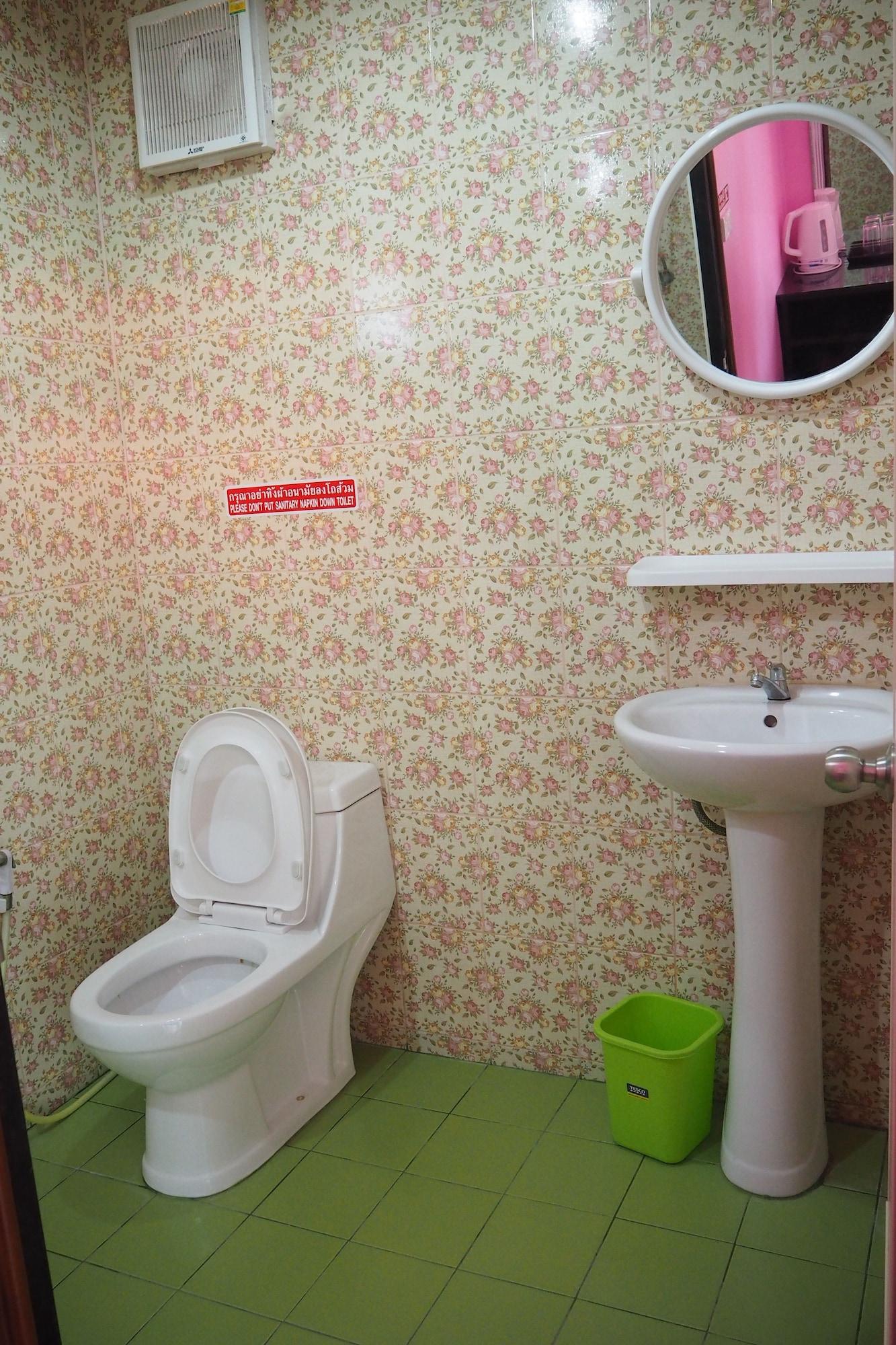 Equipamiento de Habitación BB House Beach Resort