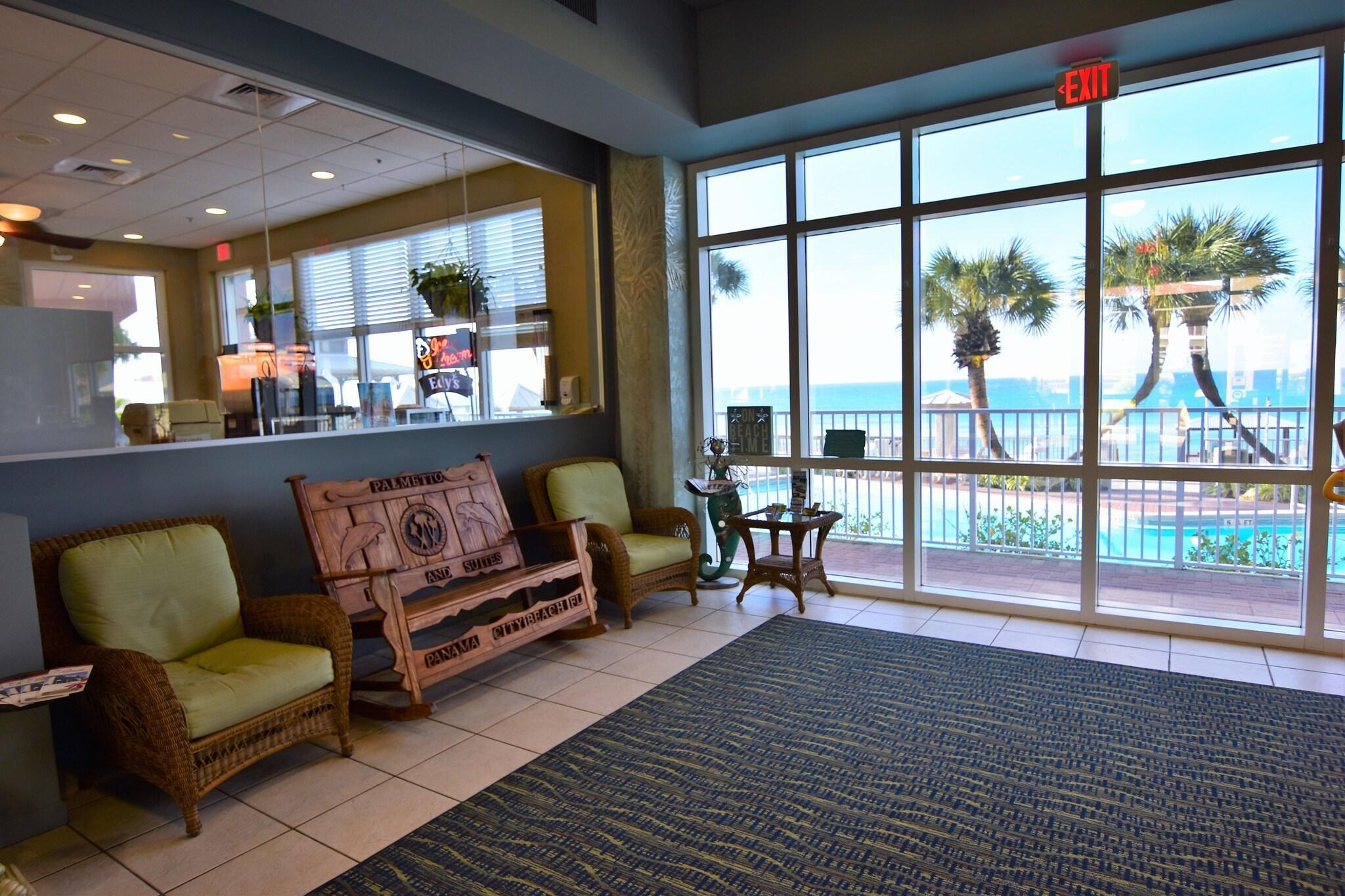 Vista Lobby Palmetto Inn Suites