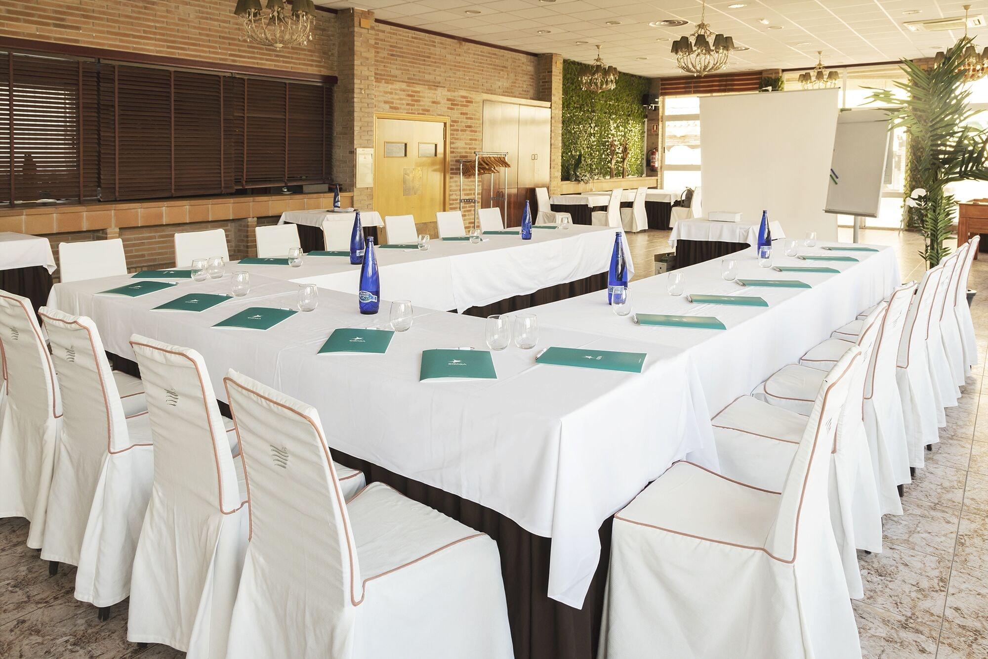 Sala de Reuniones El Aguila Hotel