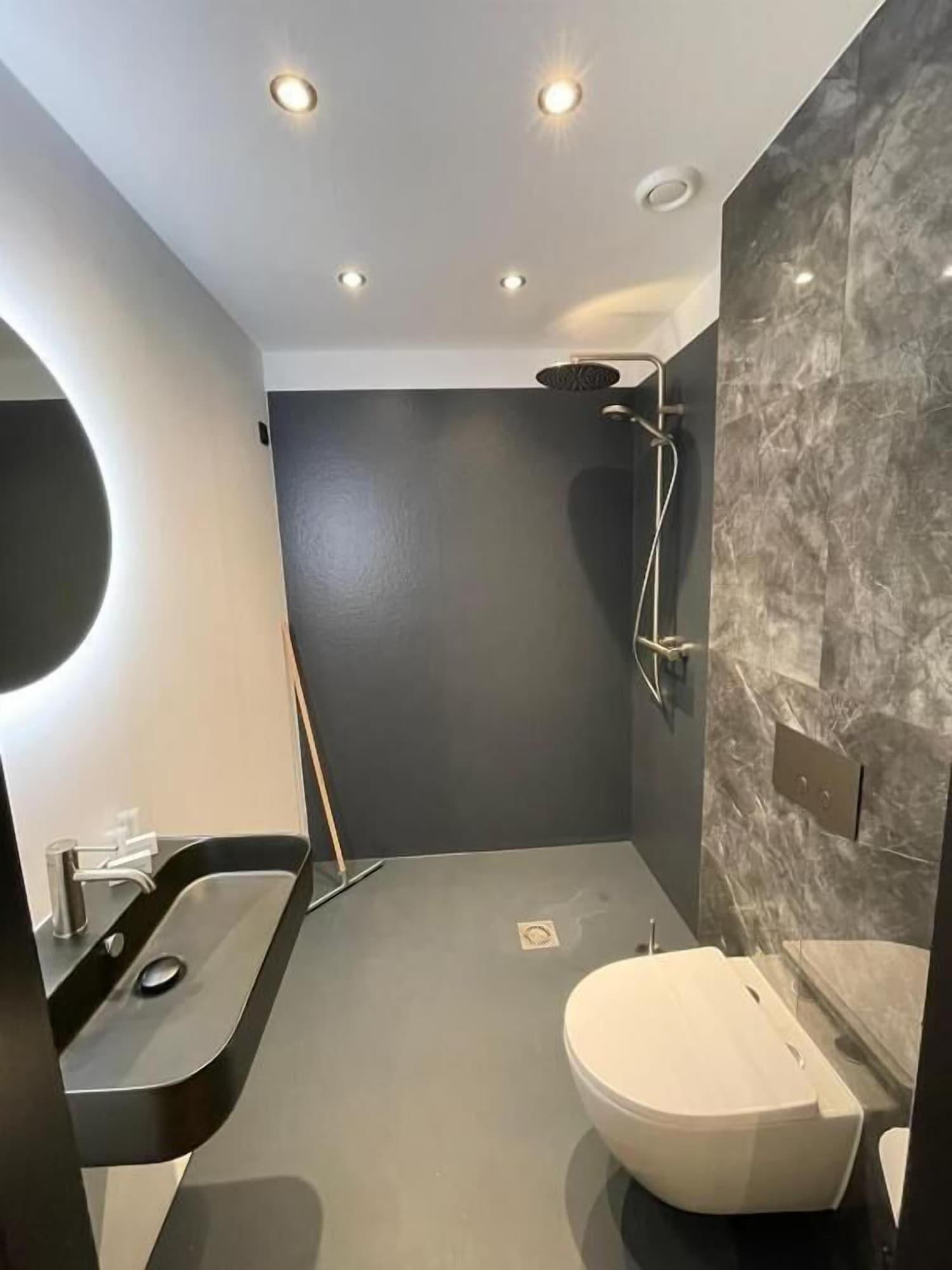 Equipamiento de Habitación Hotel 83