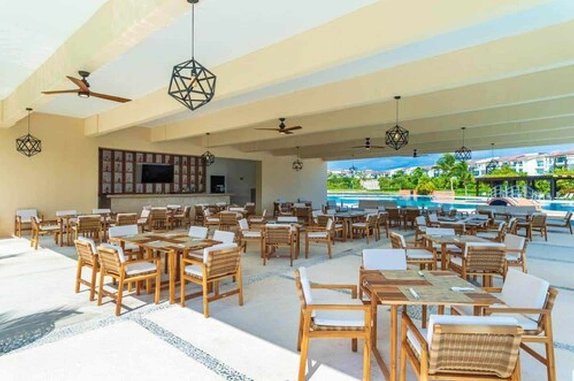 Restaurant Mareazul 723 Sur by Riviera Rentals