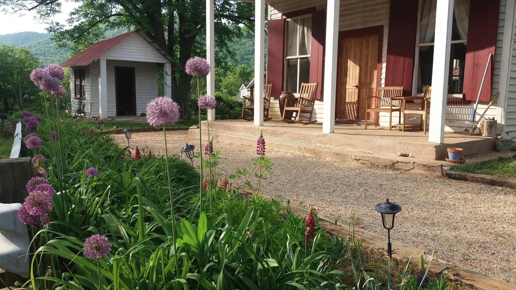 Vista Exterior Bliss Point Farm and B&B LLC