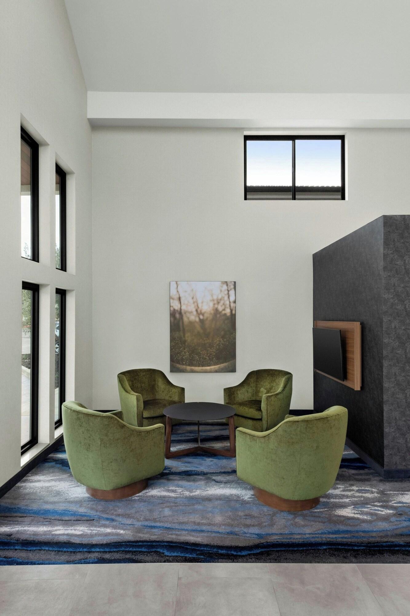 Vista Lobby Fairfield by Marriott Inn & Suites Atascadero