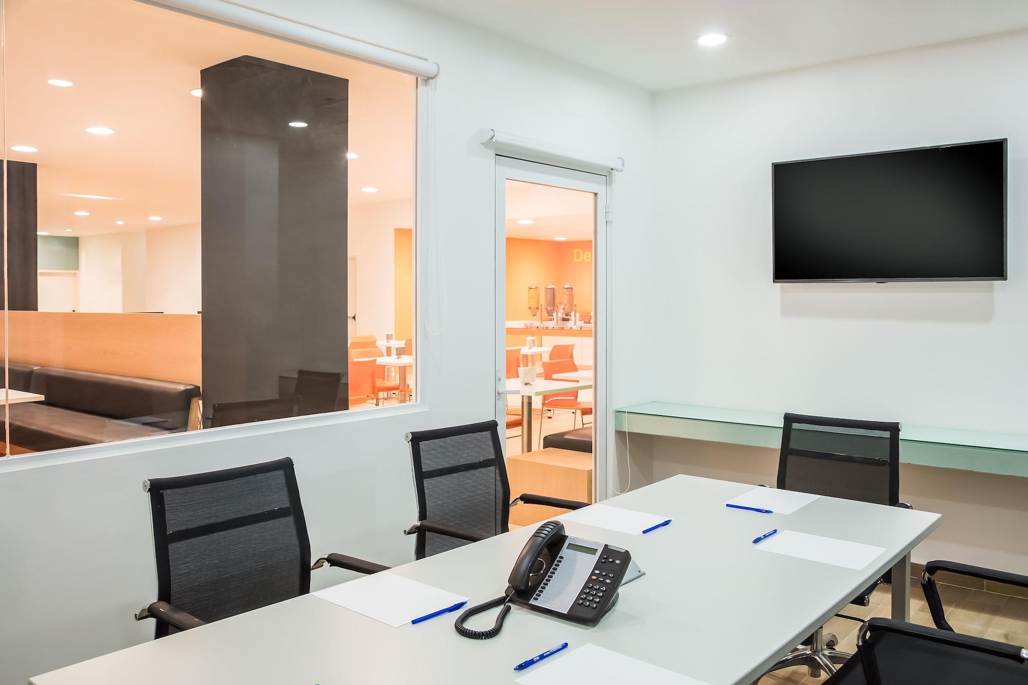Sala de Reuniones One Irapuato