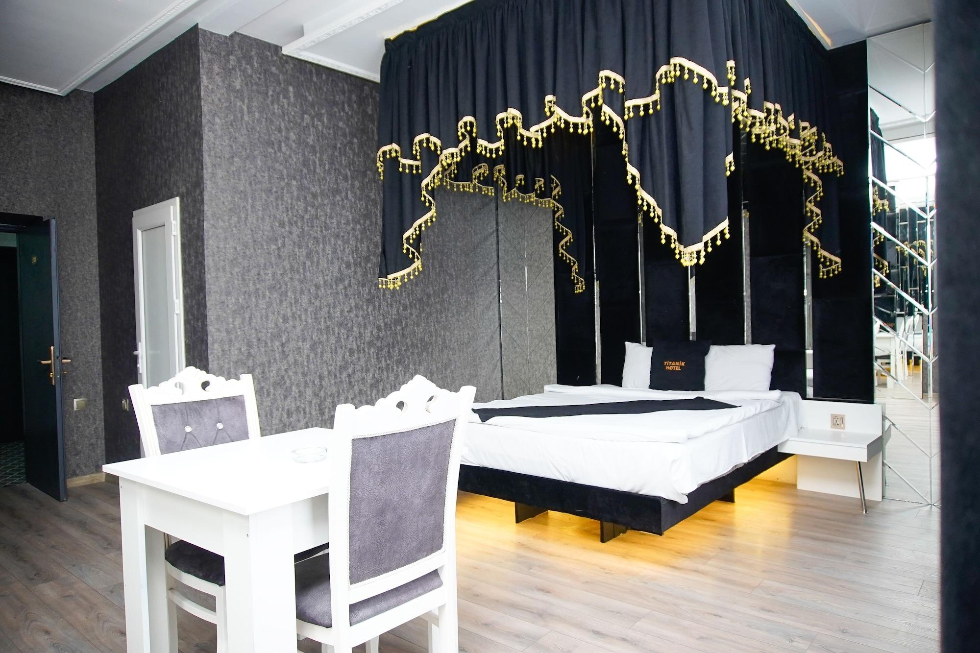 Habitación Titanik Hotel Baku