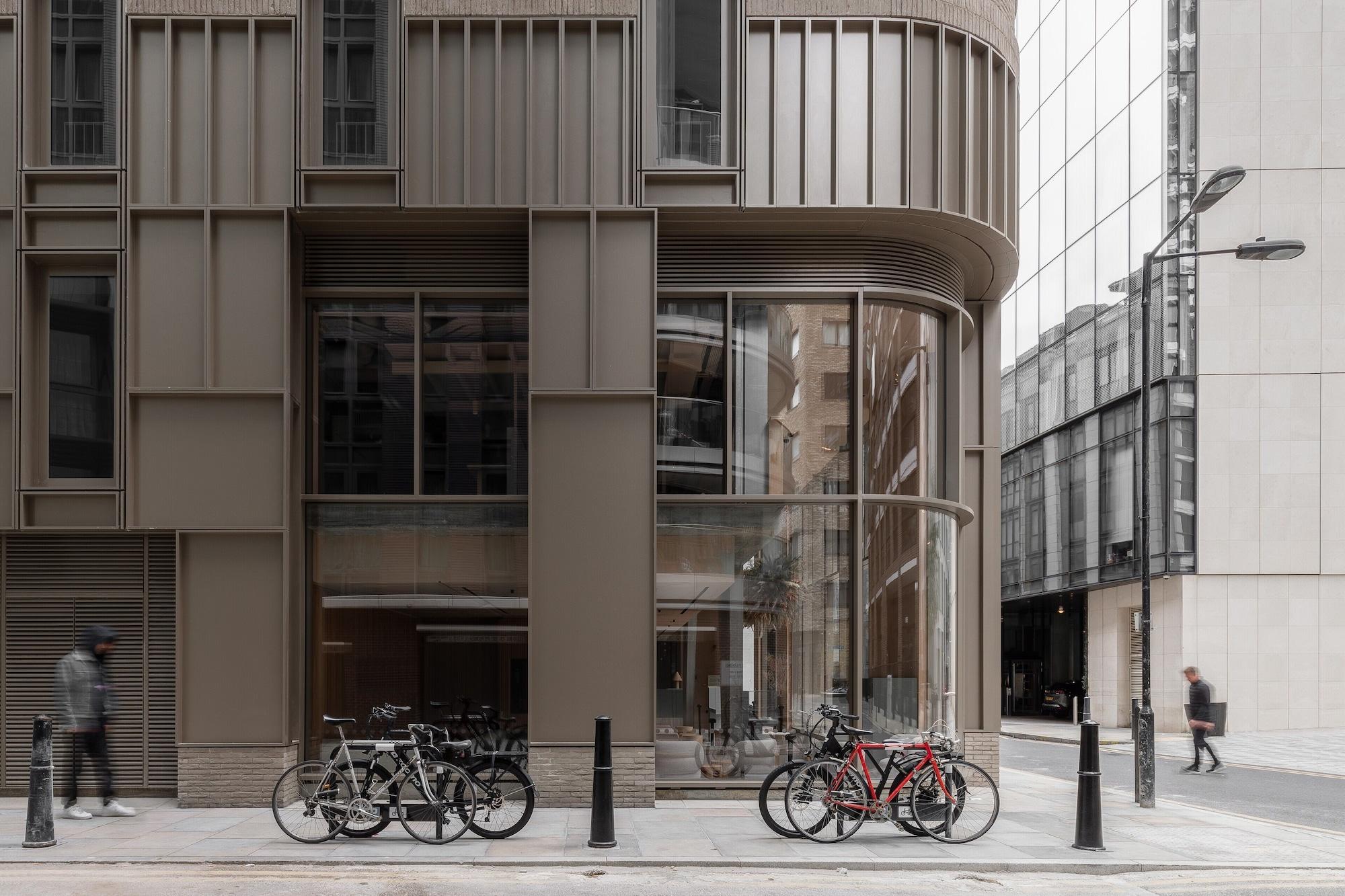 Vista Exterior Buckle Street Studios by Locke, Aldgate