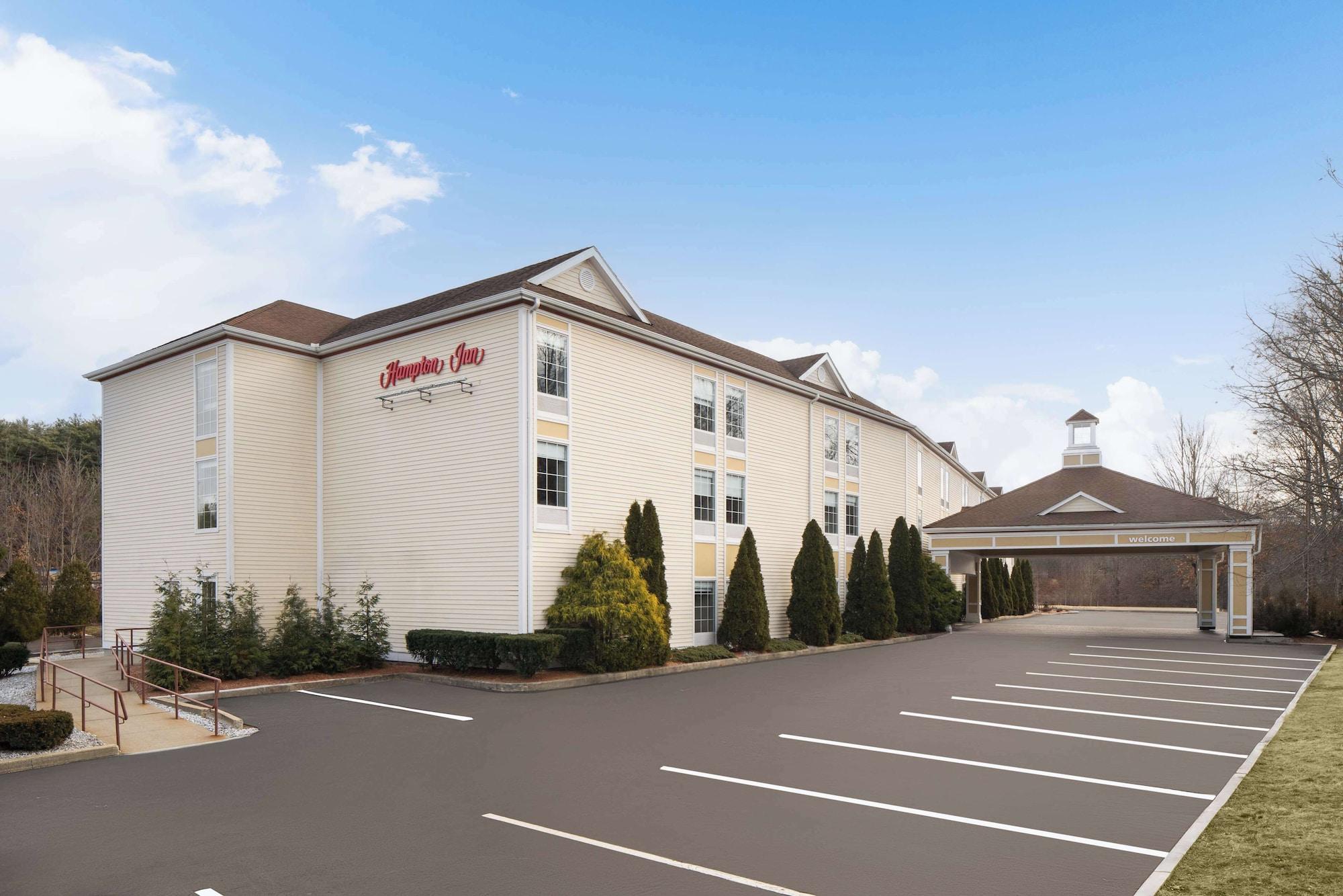 Vista Exterior Hampton Inn Sturbridge