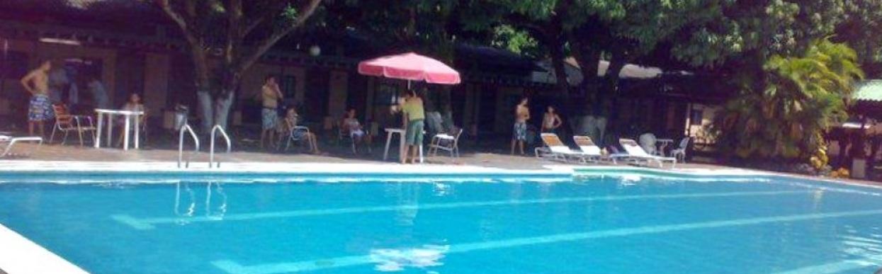 Vista Piscina Hotel Campestre El Guali