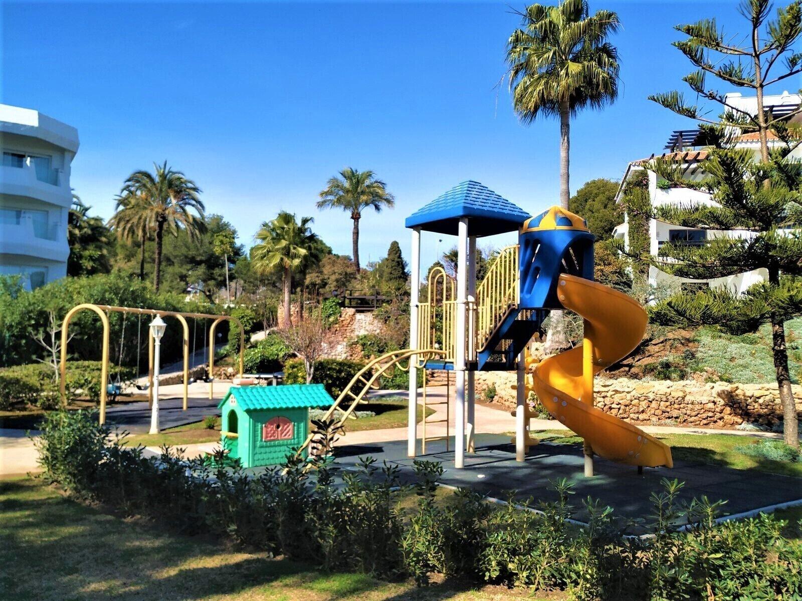 Instalaciones Recreativas Coral Beach Aparthotel