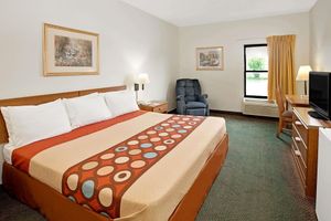 Alojamiento - Super 8 by Wyndham Hampshire IL