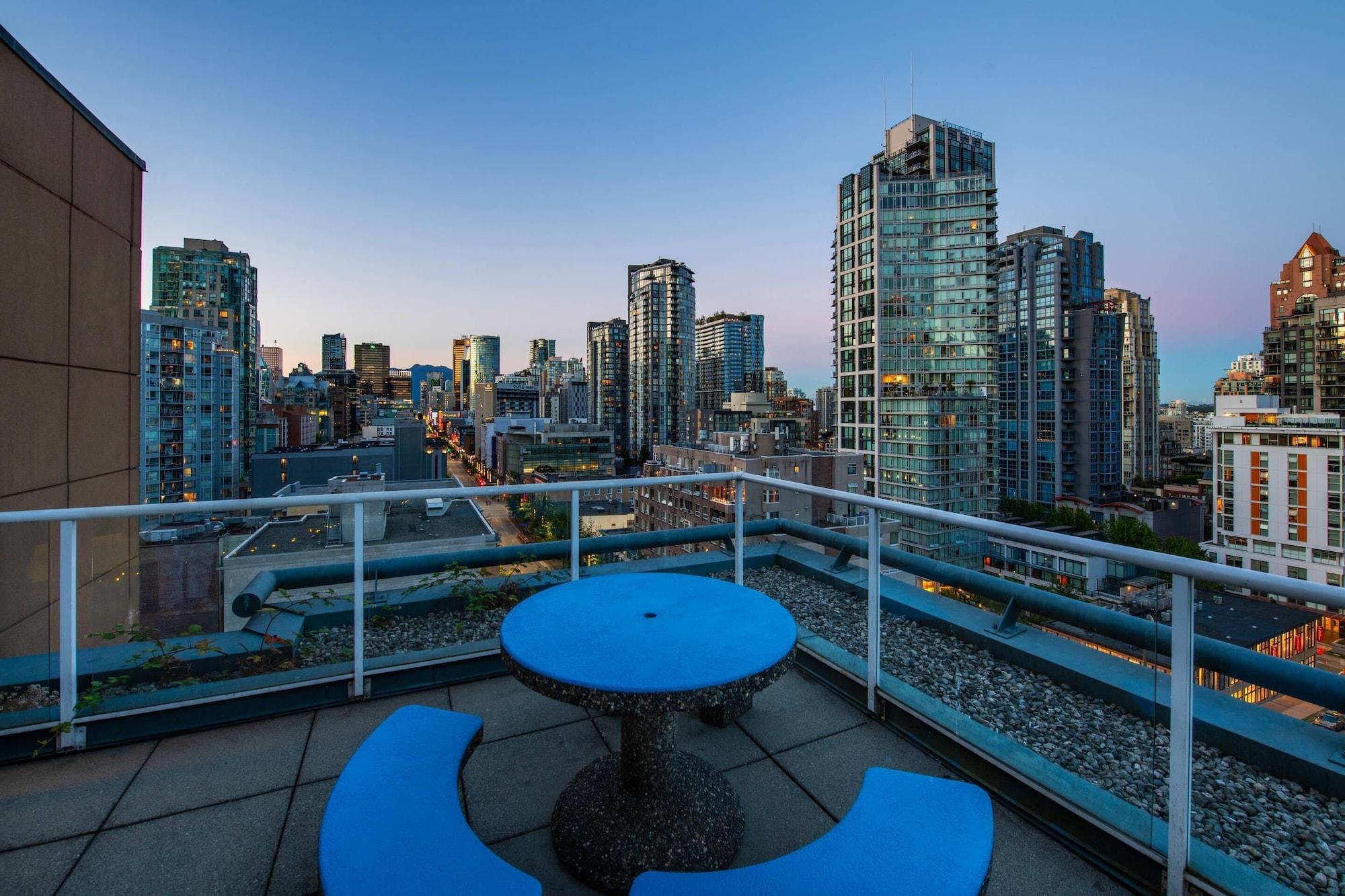 Varios Grand Park Hotel & Suites Downtown Vancouver, an Ascend Collection Hotel