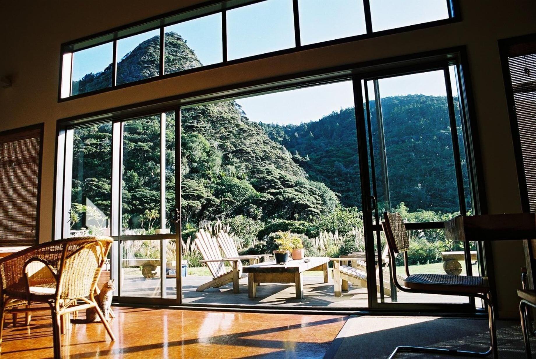 Varios Piha Beachstay - Hostel