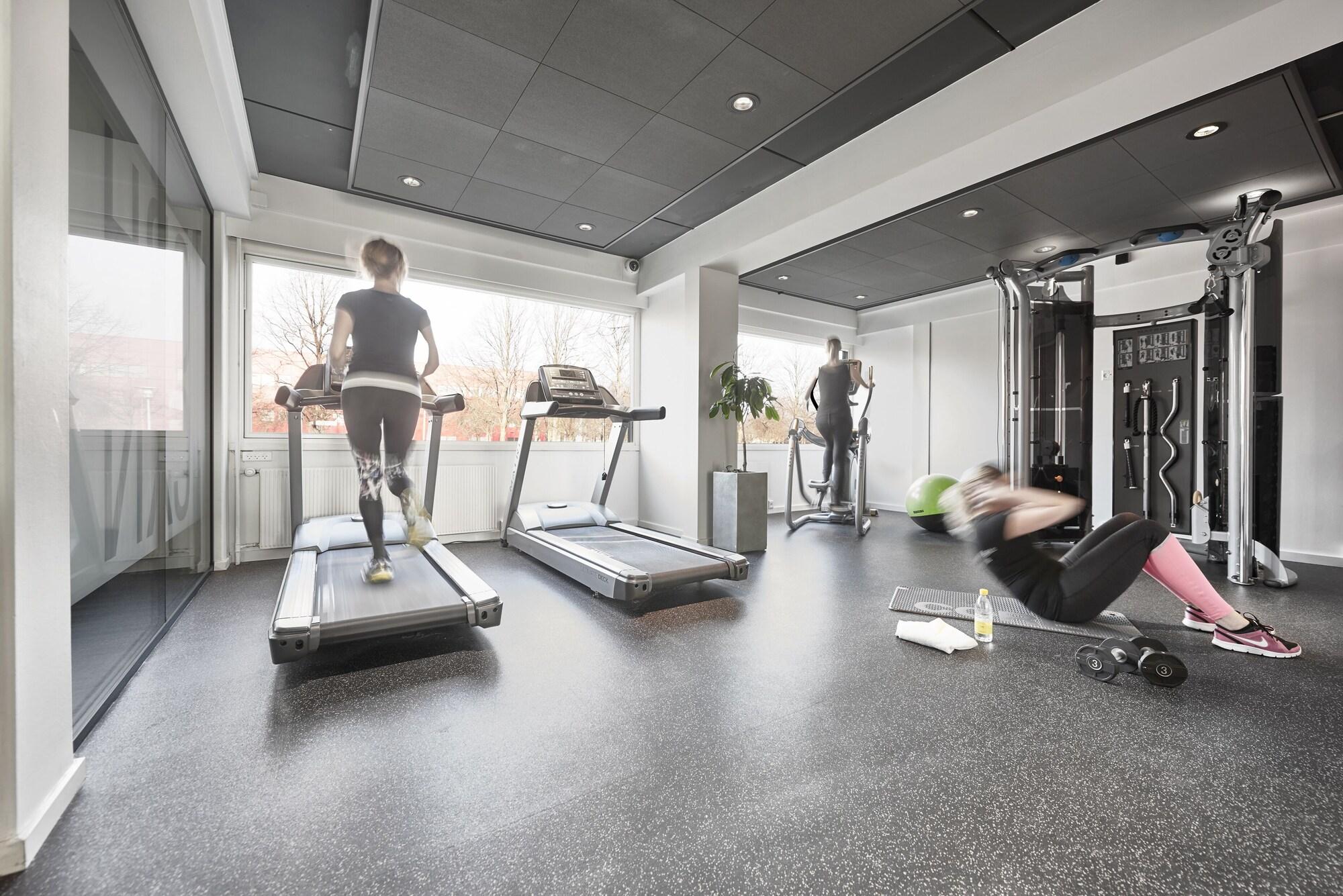 Gimnasio Kirk Suites