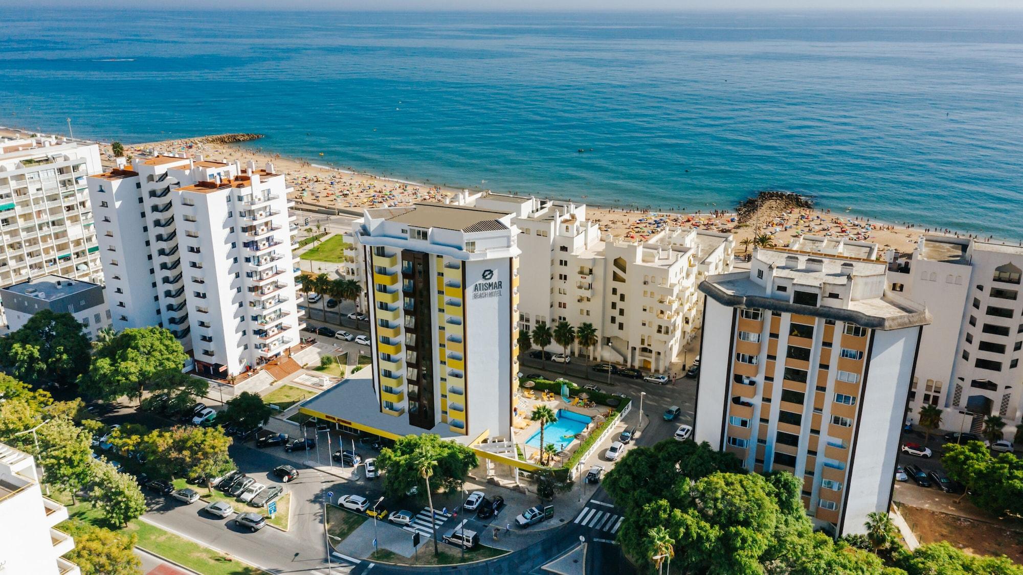 Vista Exterior Hotel Atismar