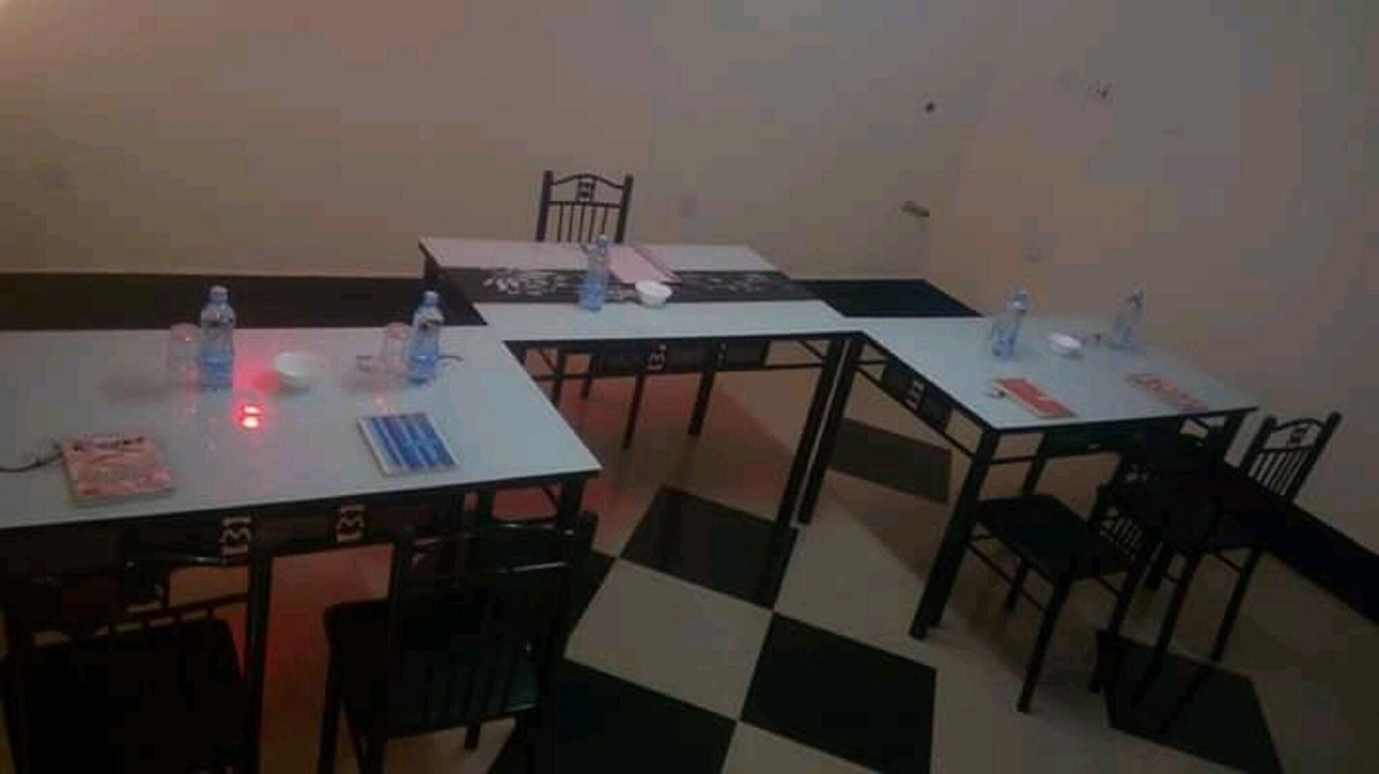 Restaurant The Loop Guest House and Restaurant