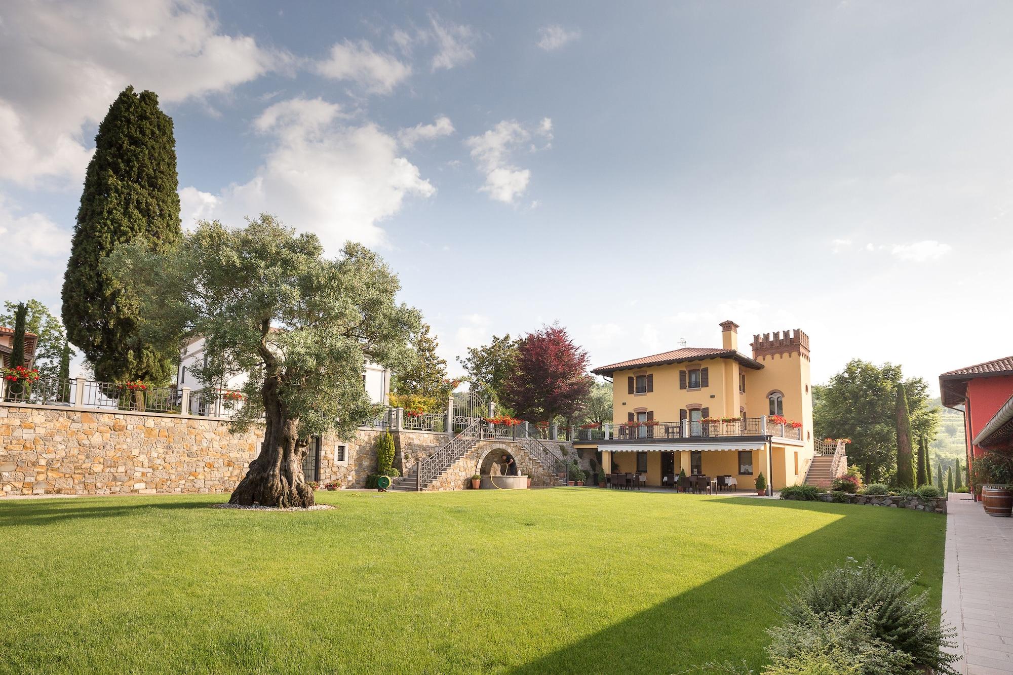 Vista Exterior Il Roncal Wine Resort