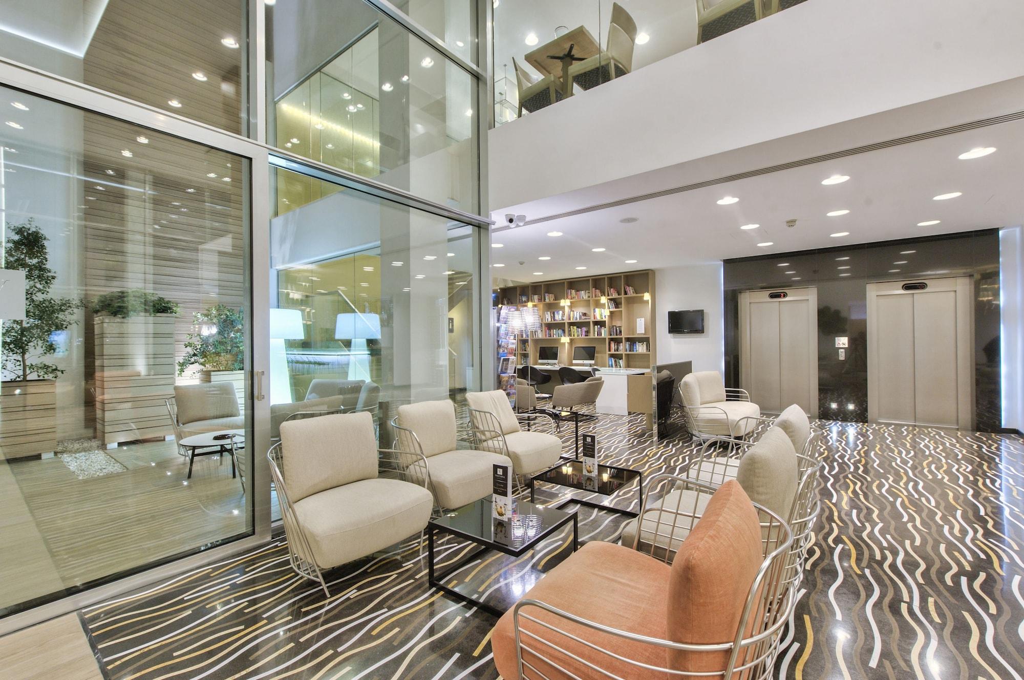 Vista Lobby Hotel Valentina