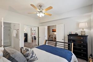 Alquiler Vacacional - Cozy 2-bedroom condo in North Scottsdale with AC, two pools, spas, fitness room